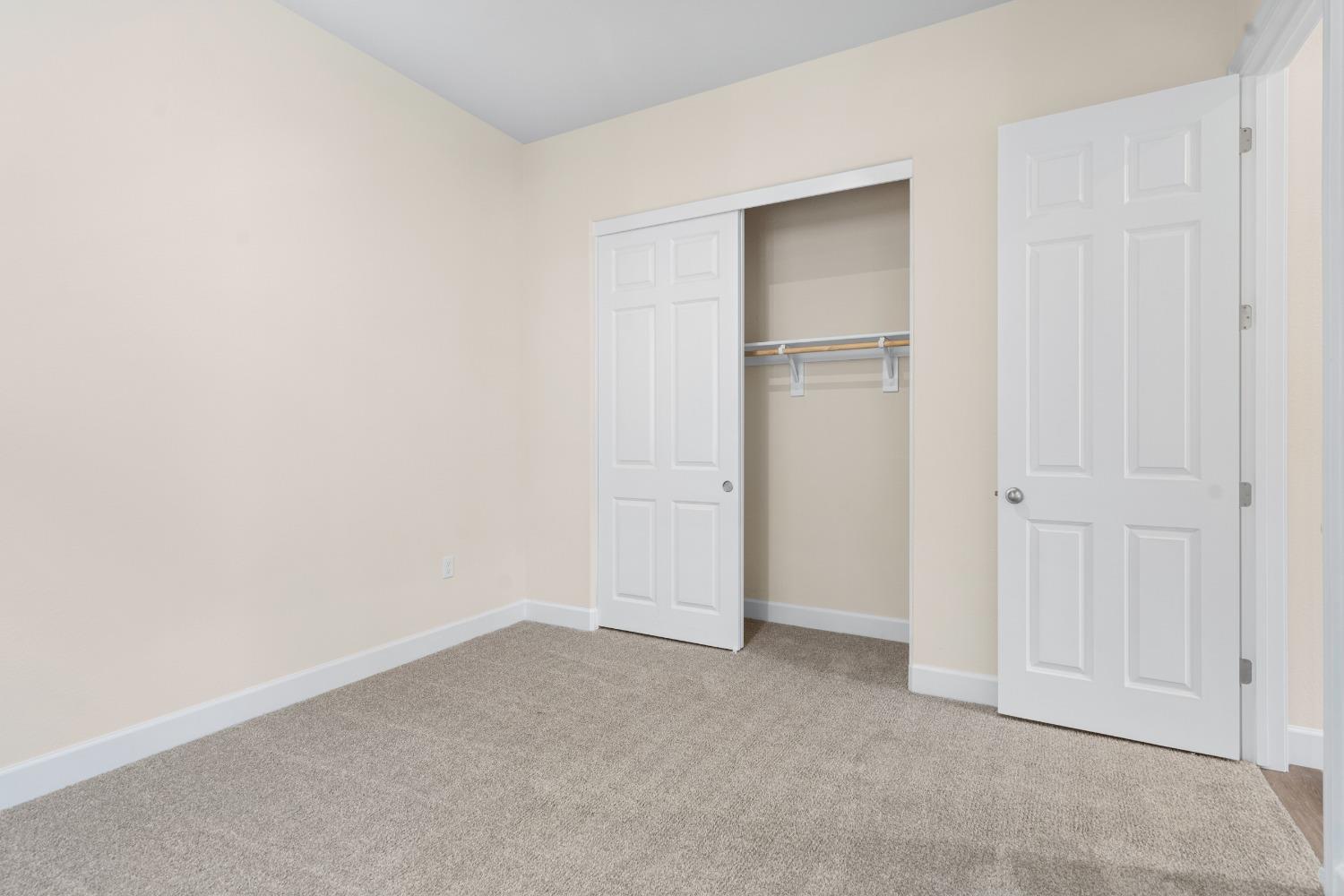 Detail Gallery Image 12 of 37 For 2153 Geneva Way, Manteca,  CA 95337 - 4 Beds | 2/1 Baths