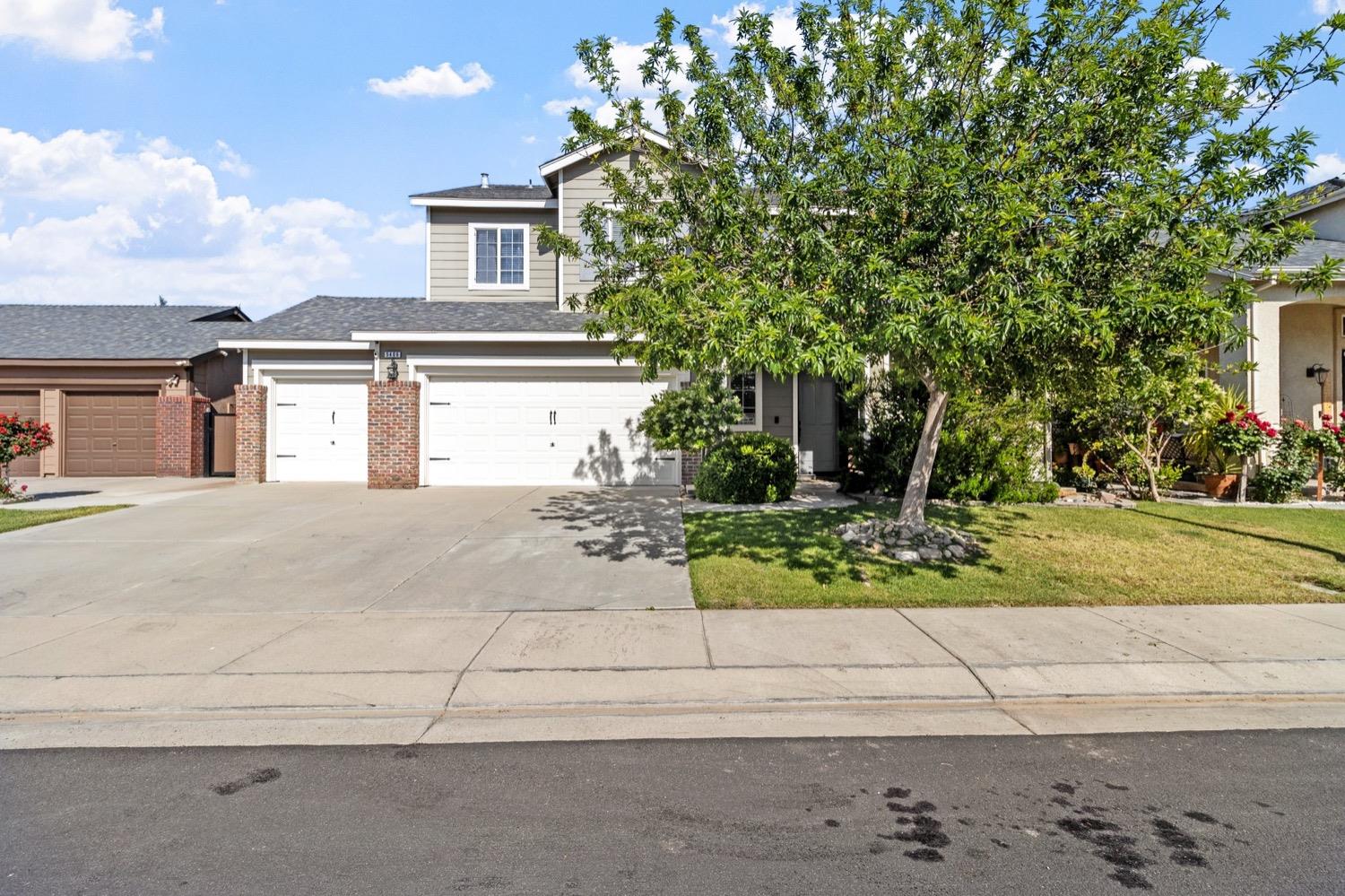 Detail Gallery Image 2 of 28 For 5406 Leandra Ct, Keyes,  CA 95328 - 4 Beds | 3 Baths