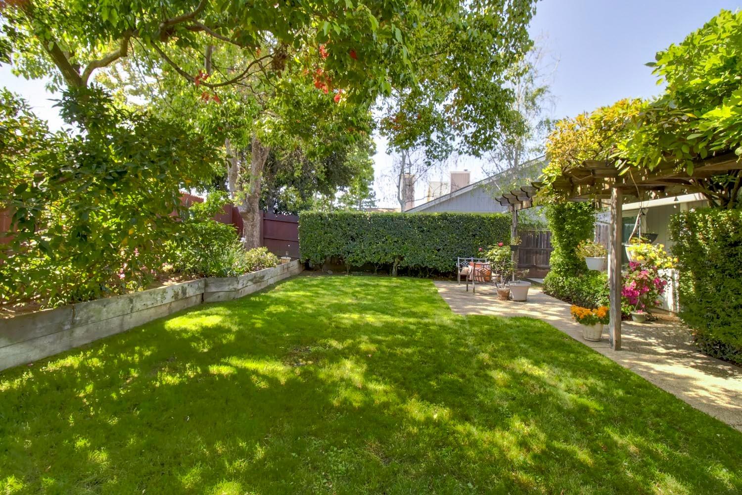 Detail Gallery Image 55 of 66 For 5126 Pleasantglen Way, Elk Grove,  CA 95758 - 3 Beds | 2/1 Baths