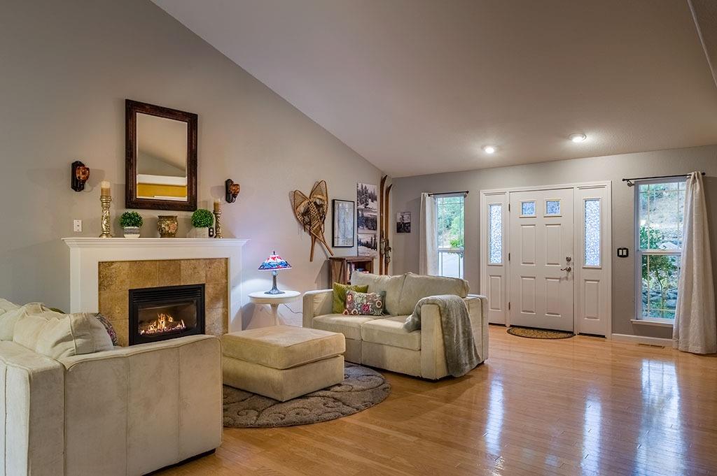 Patricia Way, Grass Valley, California image 30
