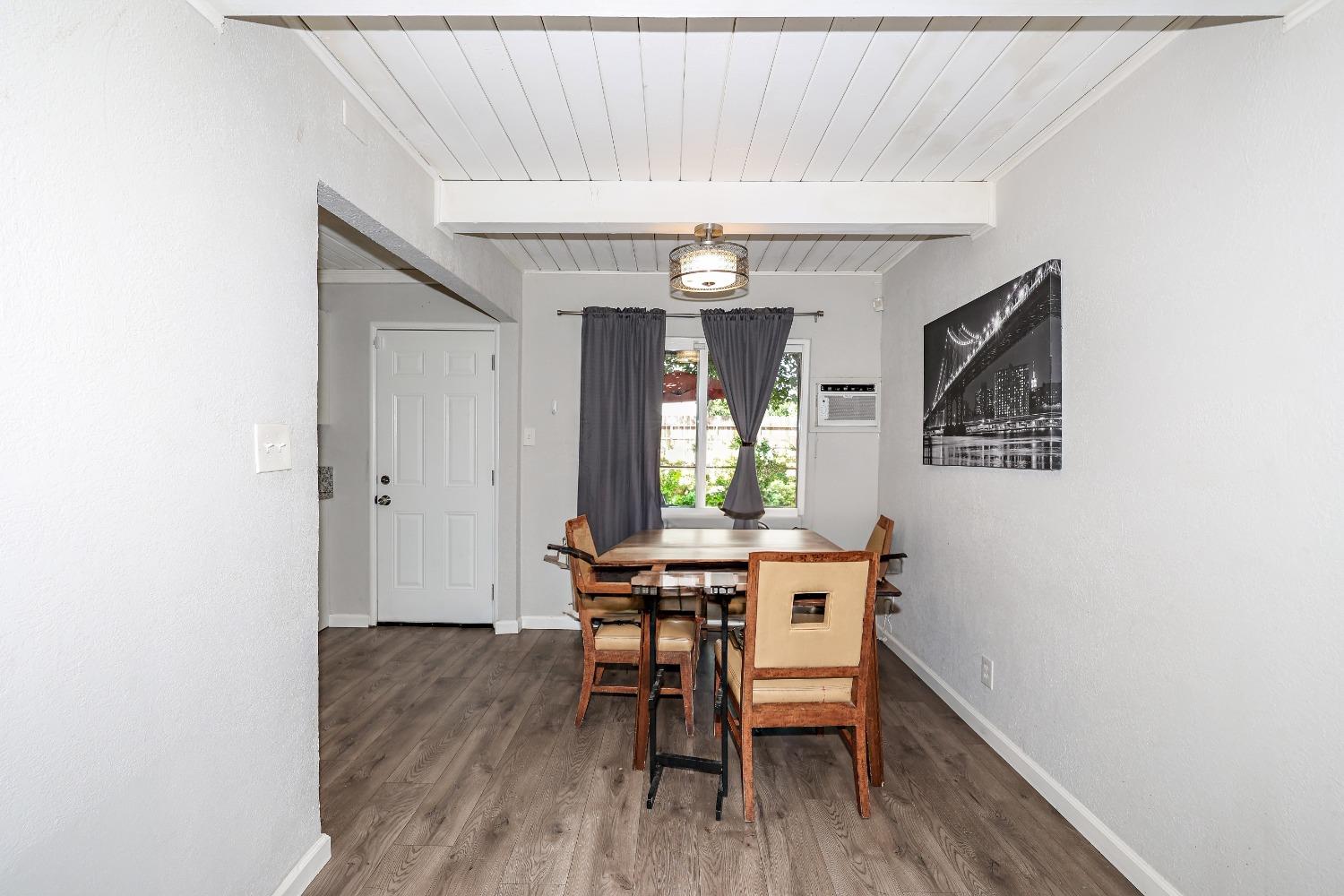 Detail Gallery Image 5 of 26 For 3053 Oleander Ave, Merced,  CA 95340 - 3 Beds | 1 Baths
