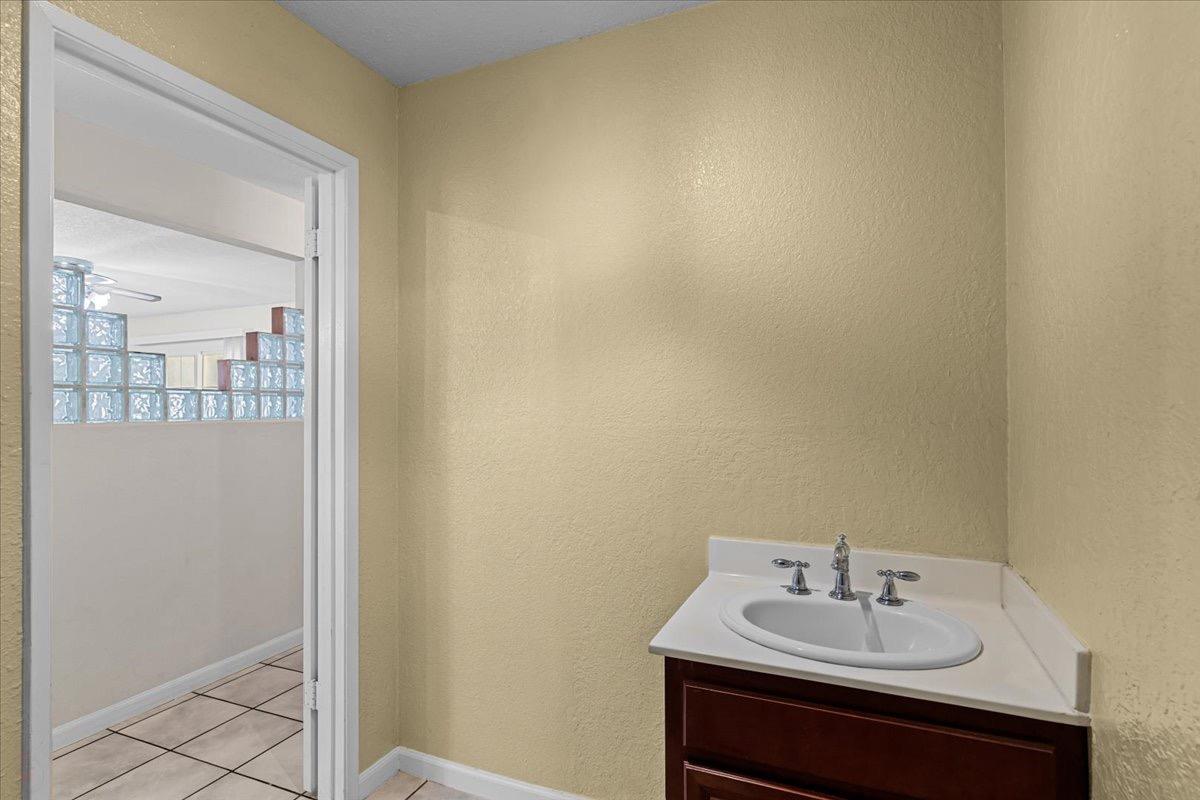 Detail Gallery Image 34 of 47 For 832 Chalone Dr, Modesto,  CA 95358 - 3 Beds | 2 Baths