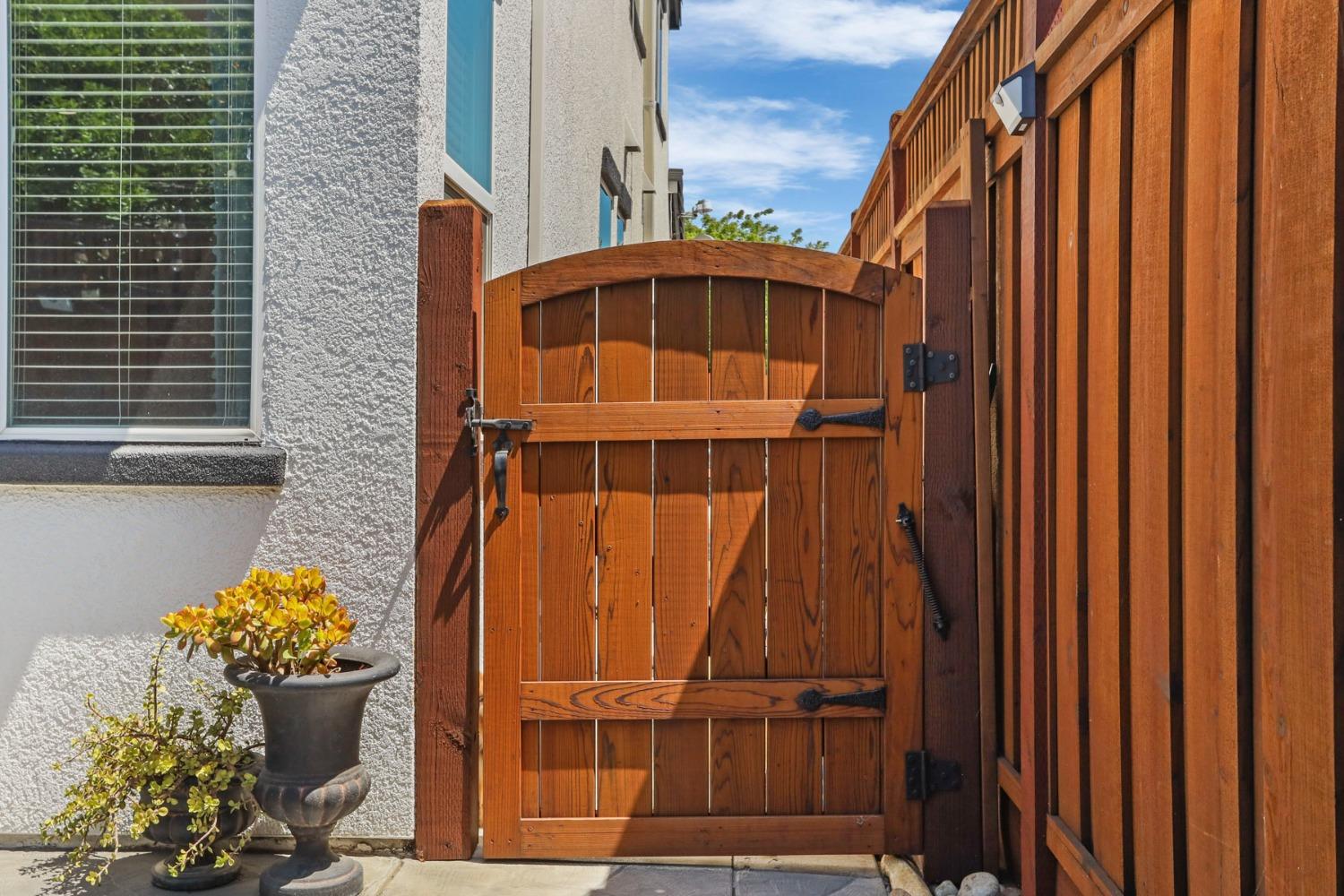 Detail Gallery Image 50 of 77 For 16907 E Cobble Creek Way, Lathrop,  CA 95330 - 4 Beds | 2/1 Baths