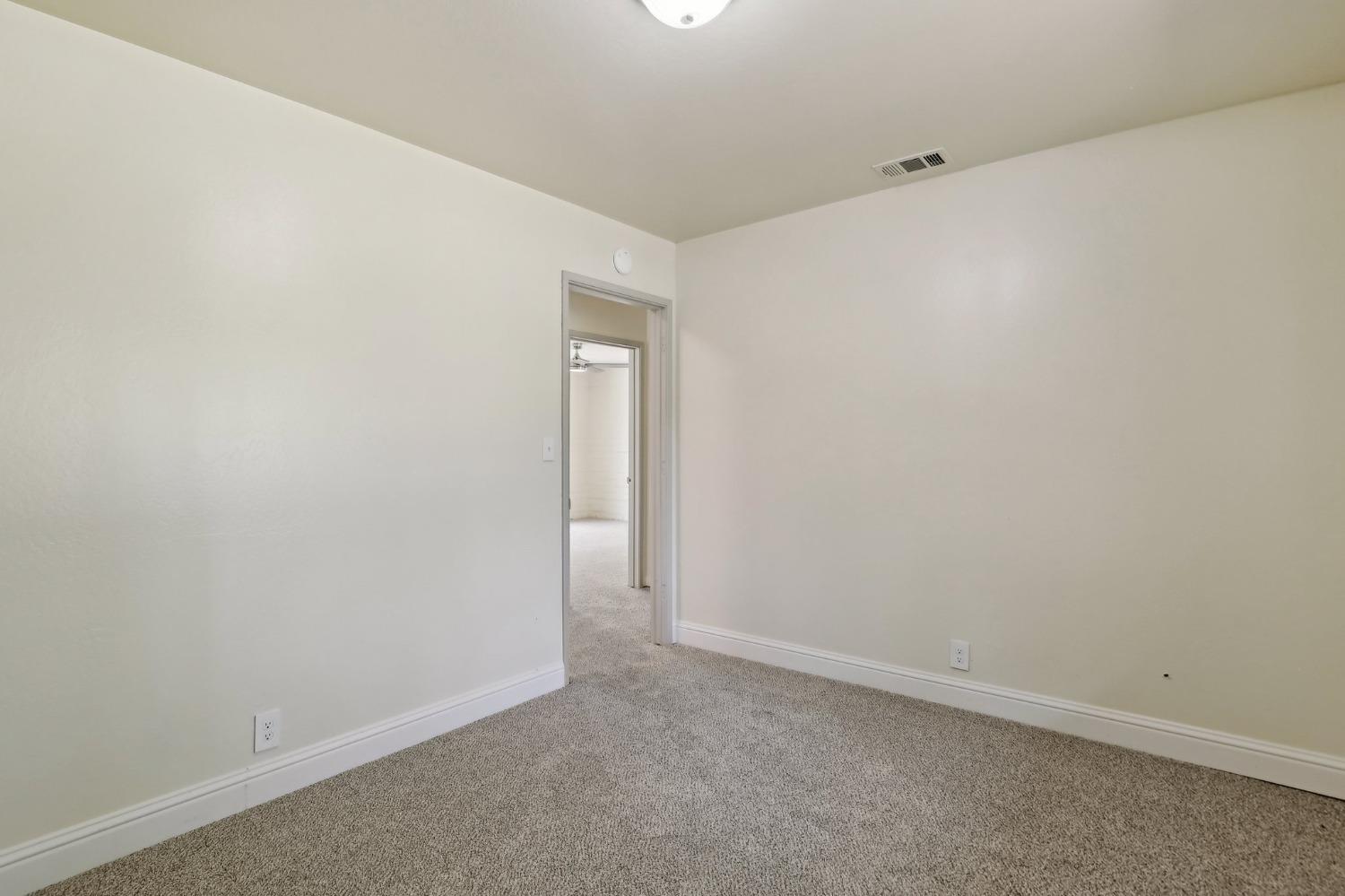 Sutter Avenue, Carmichael, California image 20
