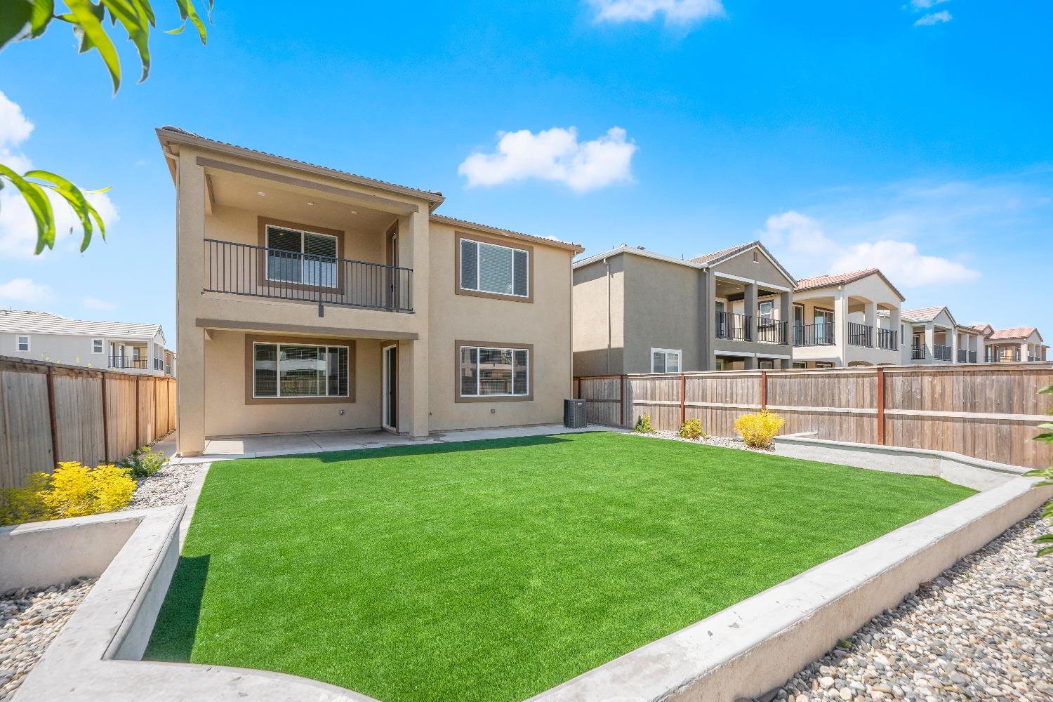 Harveston Way, Sacramento, California image 44