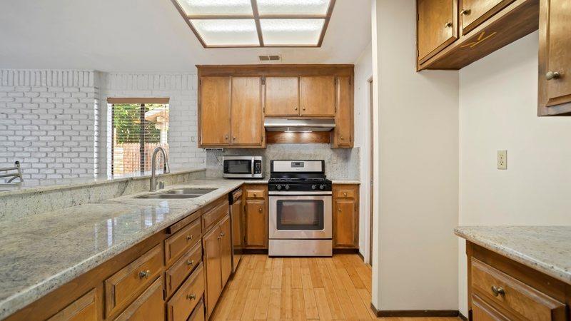 Detail Gallery Image 22 of 42 For 8770 Superb Cir, Elk Grove,  CA 95624 - 3 Beds | 2 Baths