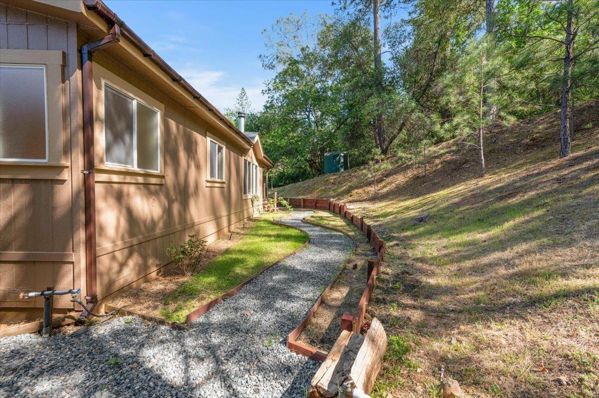 Pekolee Drive, Grass Valley, California image 27