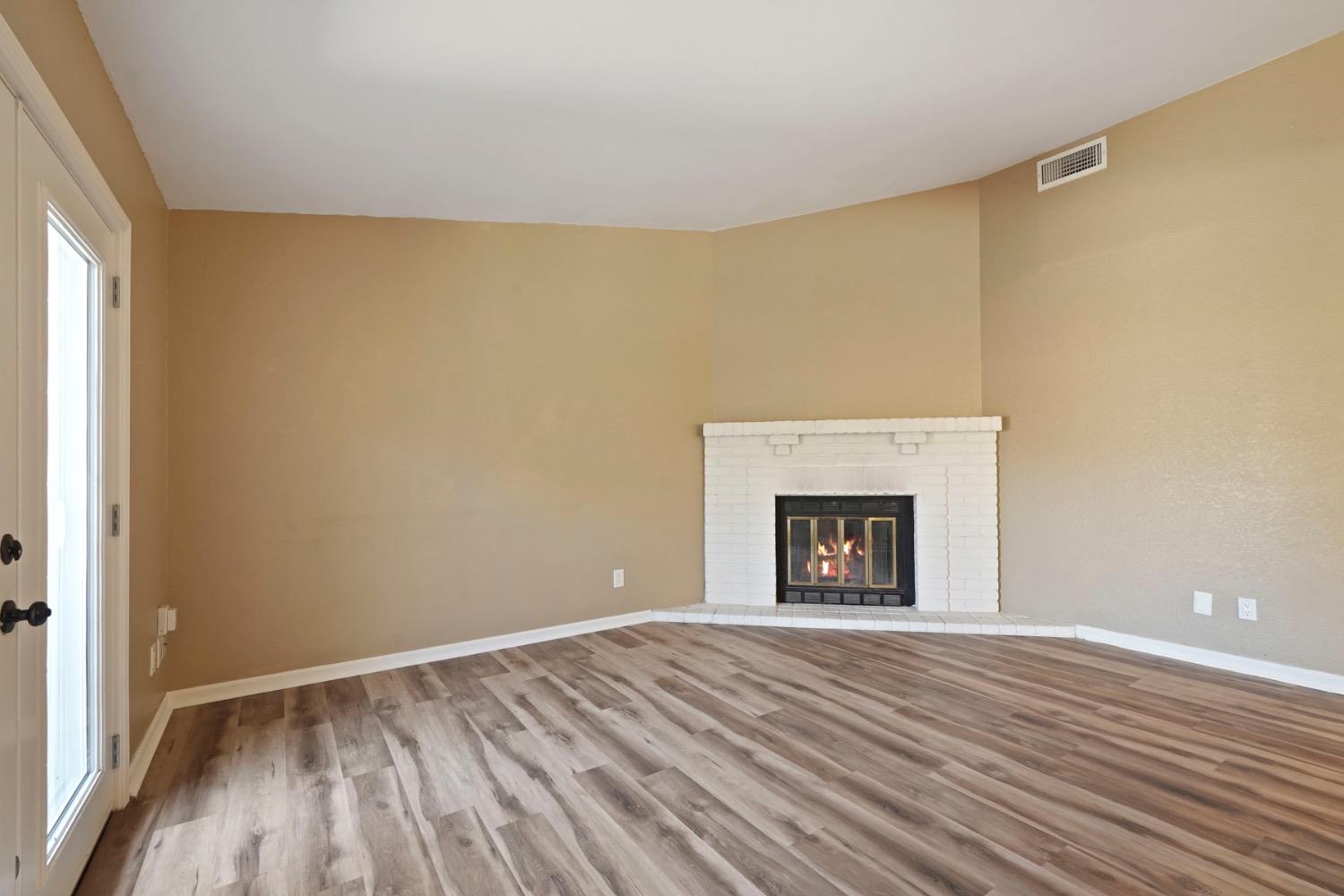 Flowerwood Way, Sacramento, California image 12