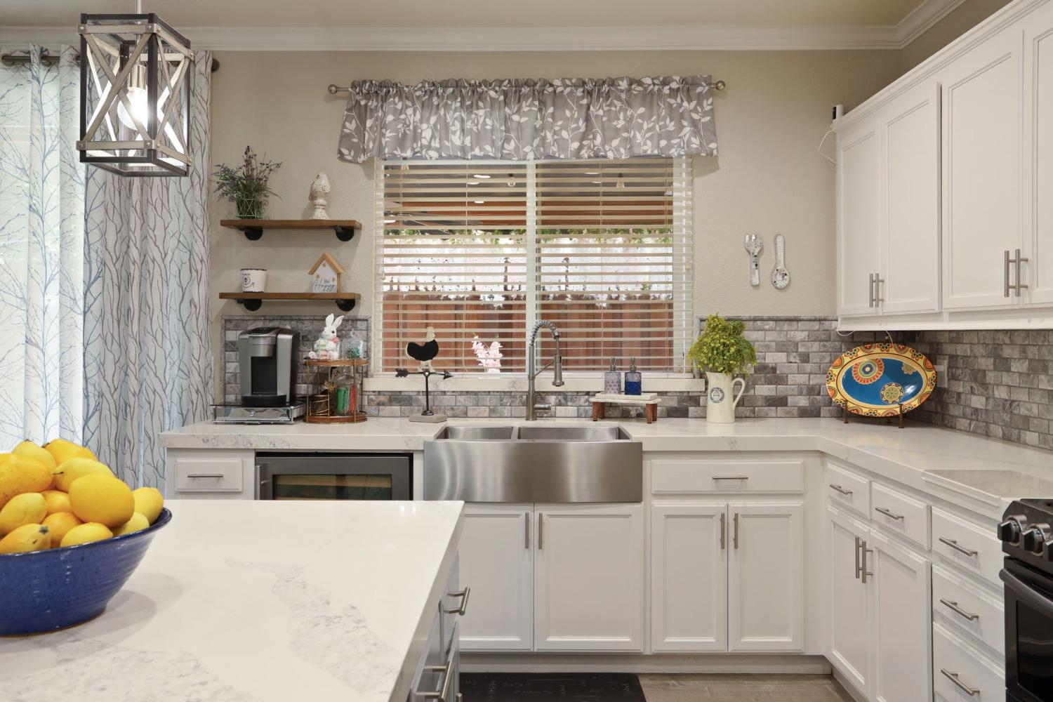 Detail Gallery Image 21 of 77 For 16907 E Cobble Creek Way, Lathrop,  CA 95330 - 4 Beds | 2/1 Baths