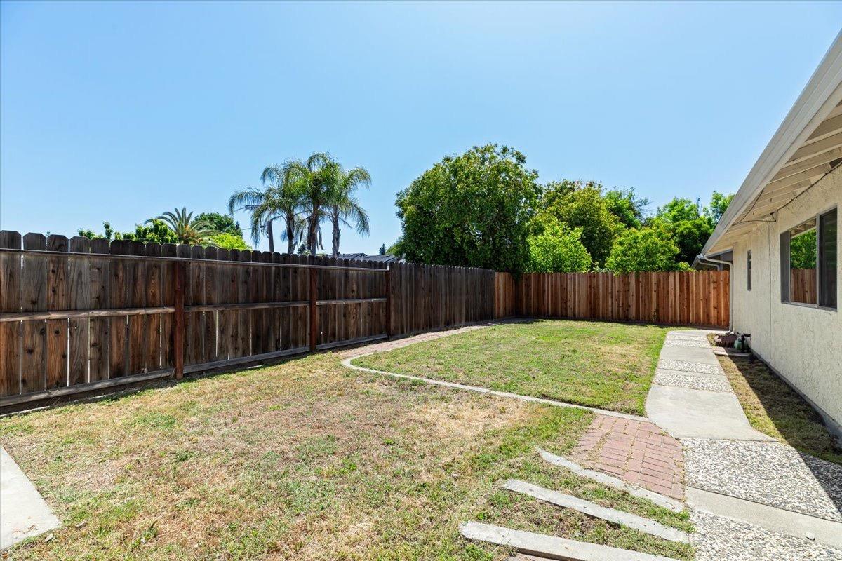 Detail Gallery Image 42 of 47 For 832 Chalone Dr, Modesto,  CA 95358 - 3 Beds | 2 Baths