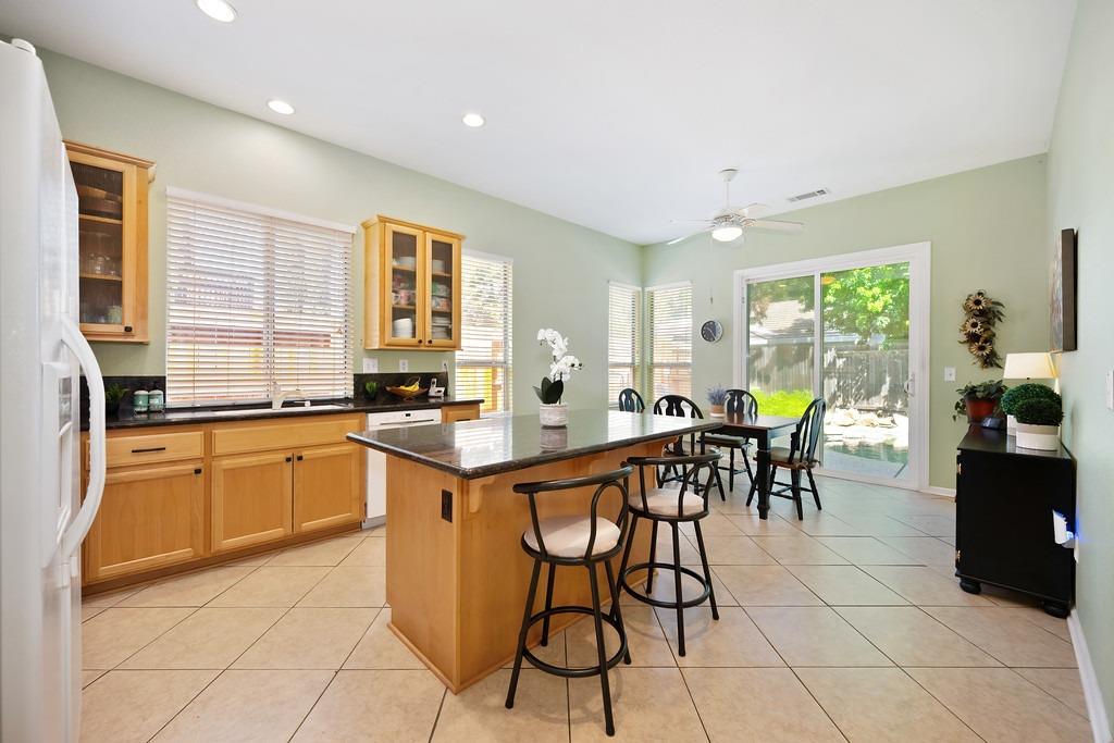 Evergreen Drive, Roseville, California image 16