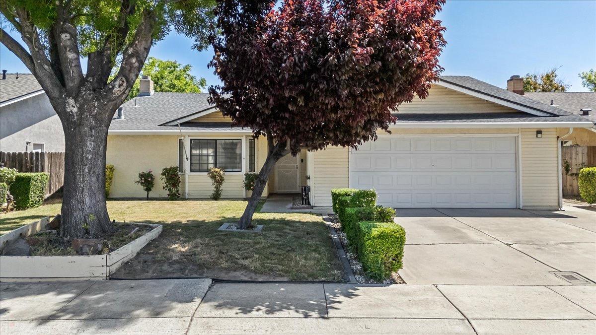 Detail Gallery Image 4 of 47 For 832 Chalone Dr, Modesto,  CA 95358 - 3 Beds | 2 Baths