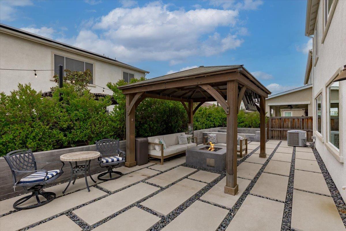 Detail Gallery Image 23 of 70 For 18466 Lewiston Dr, Lathrop,  CA 95330 - 5 Beds | 3/1 Baths