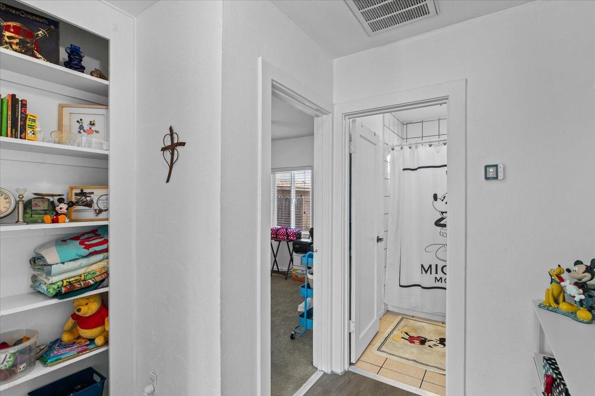 Detail Gallery Image 18 of 54 For 231 Poplar Ave, Manteca,  CA 95336 - 3 Beds | 2 Baths