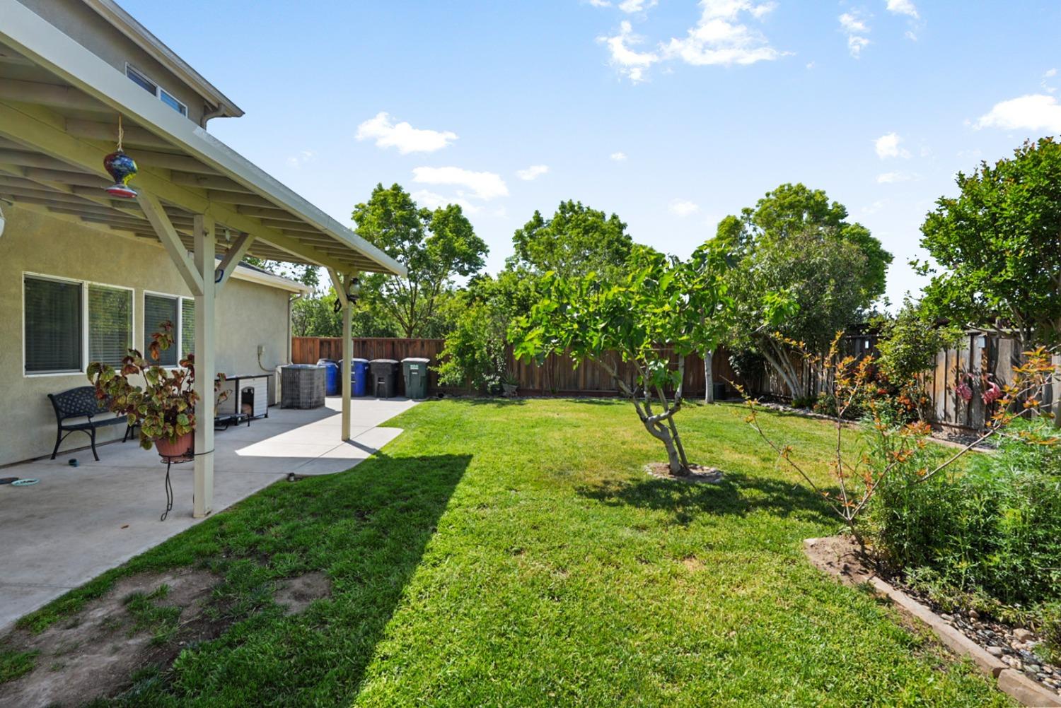 Detail Gallery Image 28 of 30 For 2025 St Theresa Way, Modesto,  CA 95358 - 4 Beds | 2/1 Baths