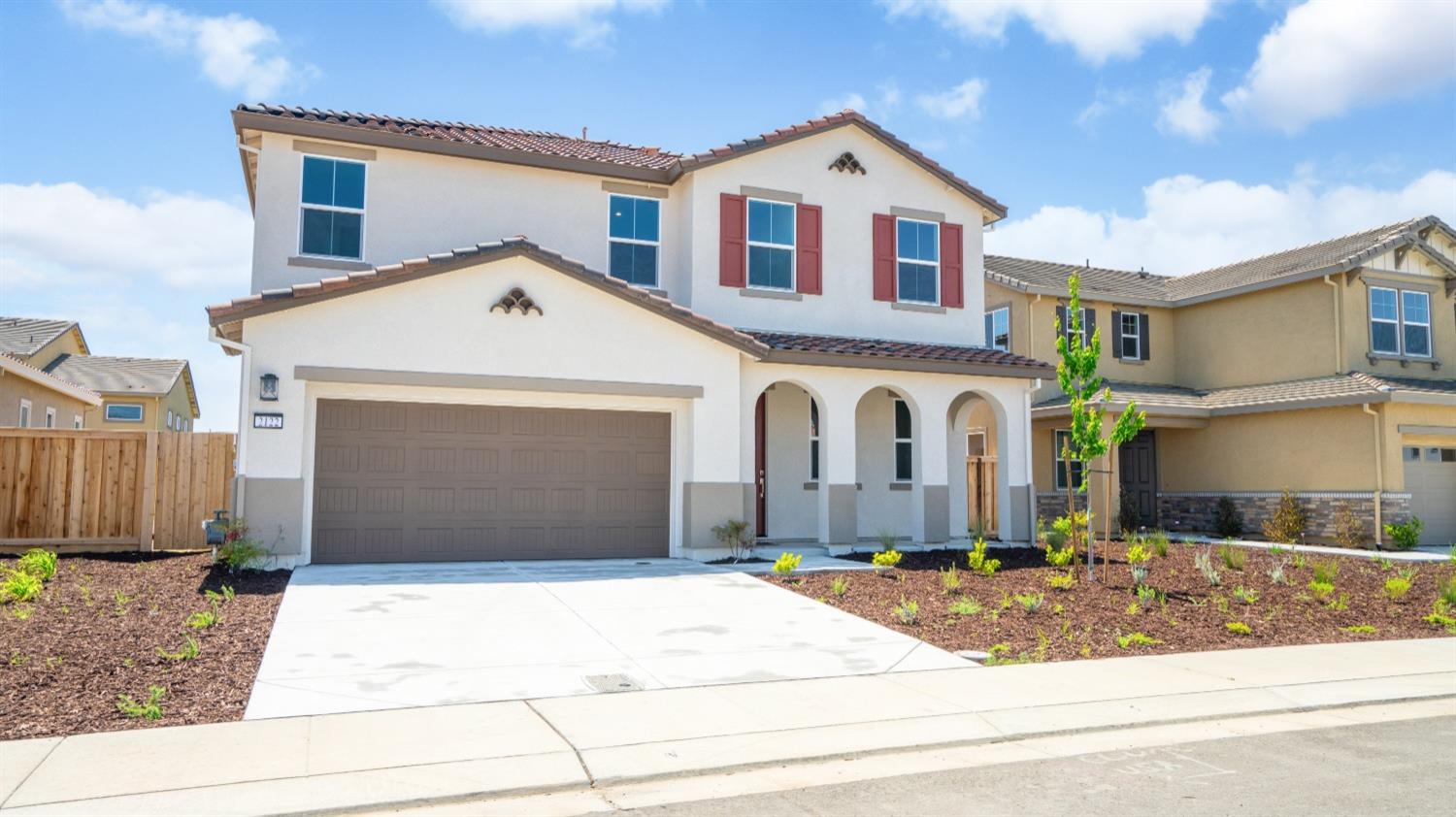 Detail Gallery Image 3 of 41 For 2122 Geneva Way, Manteca,  CA 95337 - 4 Beds | 3 Baths