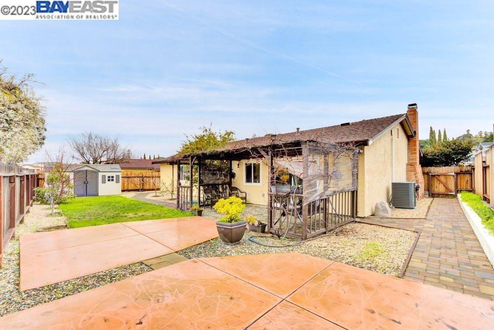 Detail Gallery Image 19 of 26 For 748 Windward Dr, Rodeo,  CA 94572 - 3 Beds | 2 Baths