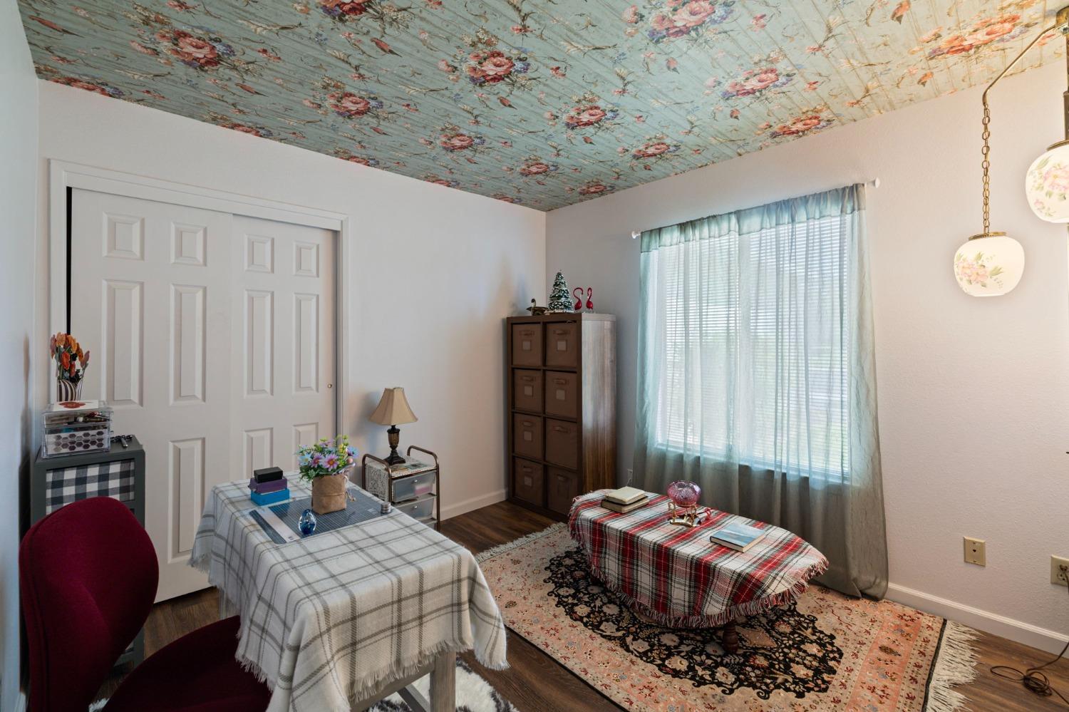 Fremont Avenue, Clovis, California image 9