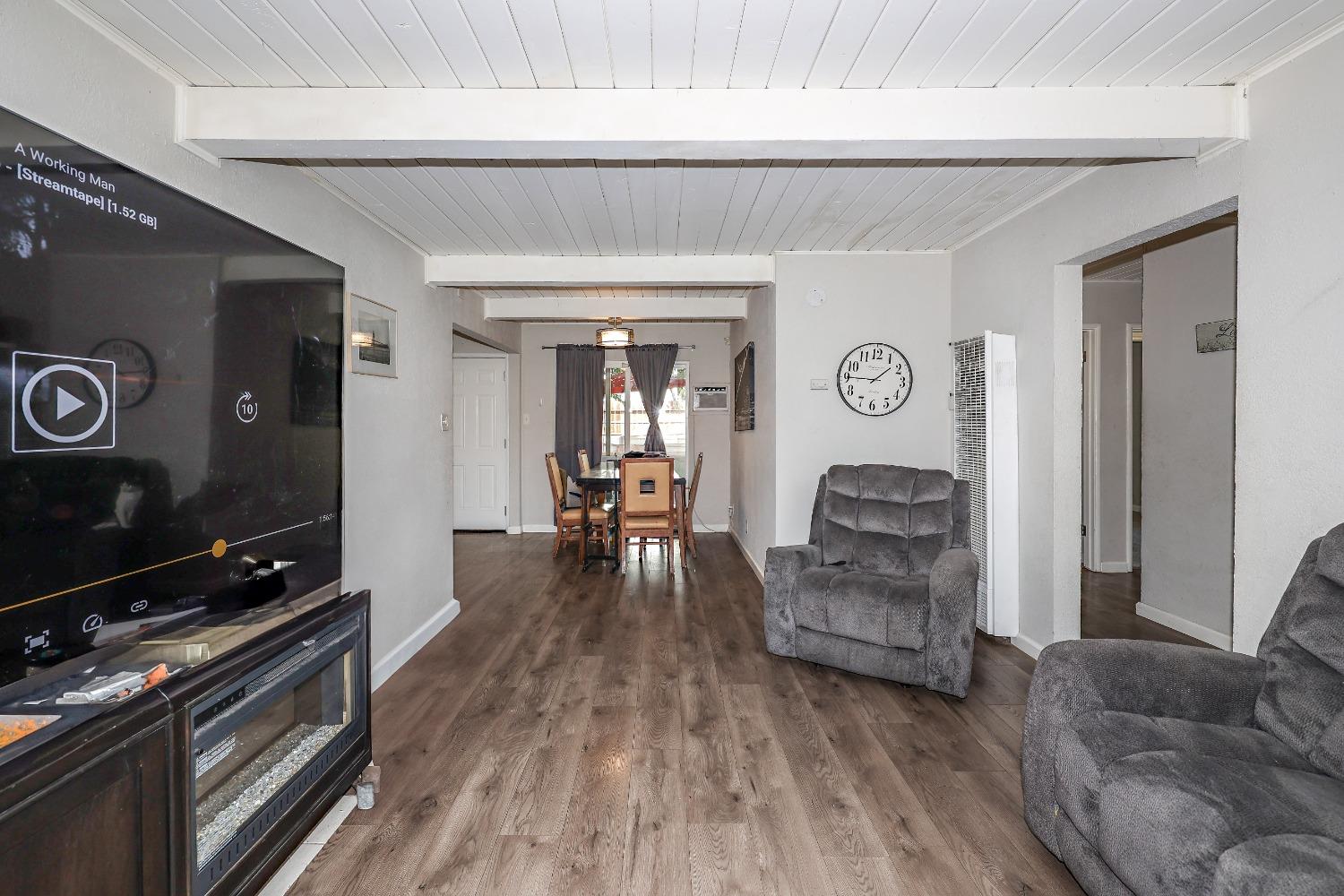 Detail Gallery Image 4 of 26 For 3053 Oleander Ave, Merced,  CA 95340 - 3 Beds | 1 Baths
