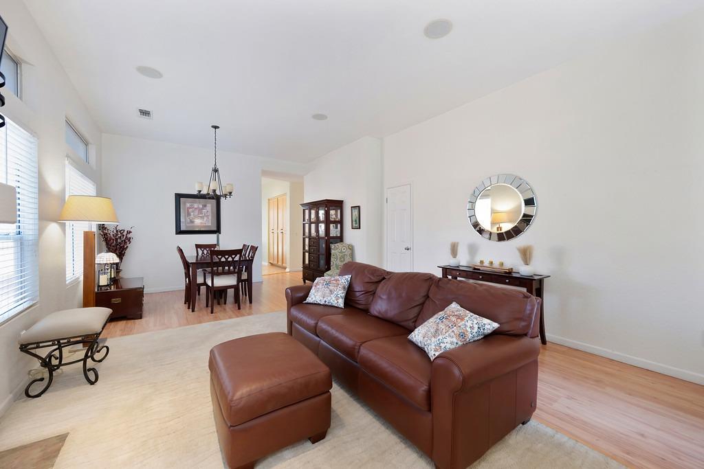 Evergreen Drive, Roseville, California image 9