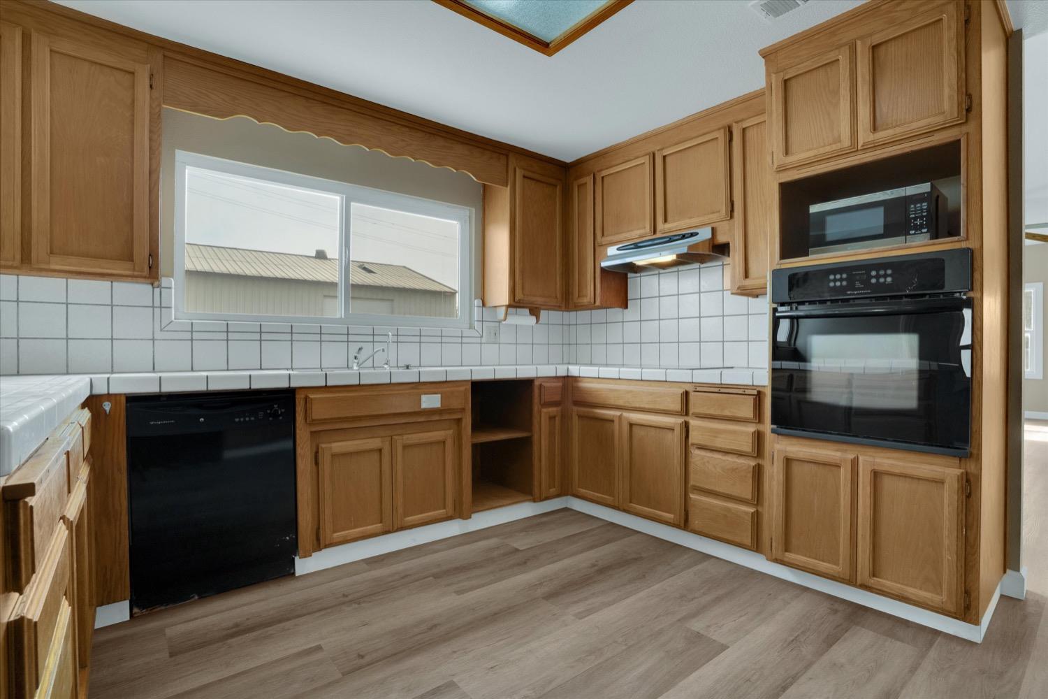 Detail Gallery Image 15 of 46 For 21549 E River Rd, Escalon,  CA 95320 - 3 Beds | 2 Baths