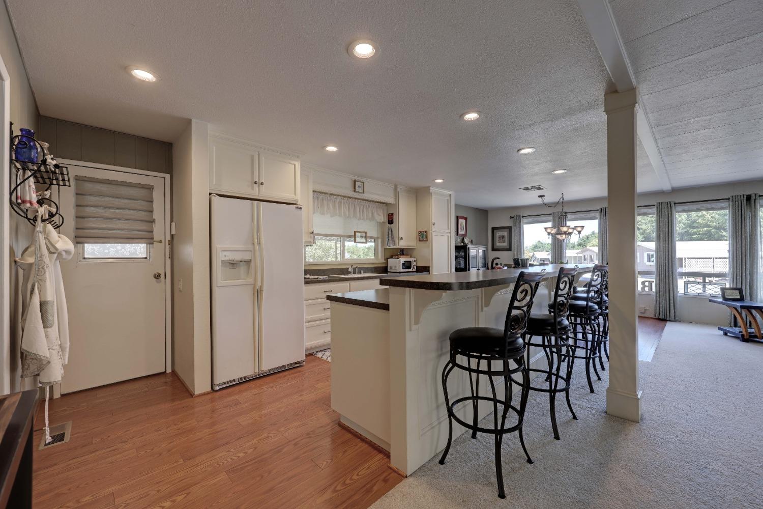 Detail Gallery Image 14 of 51 For 3765 Grass Valley Hwy 203, Auburn,  CA 95602 - 2 Beds | 2 Baths