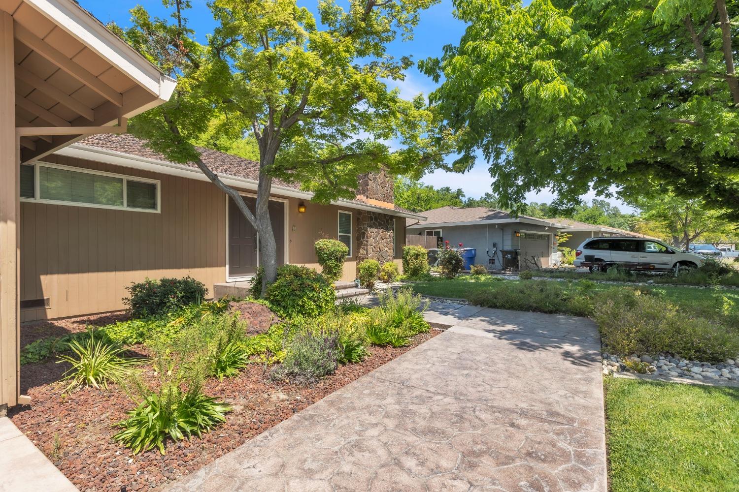 Cromwell Way, Sacramento, California image 8