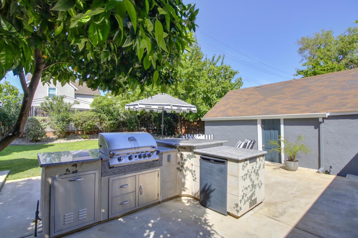 property-img