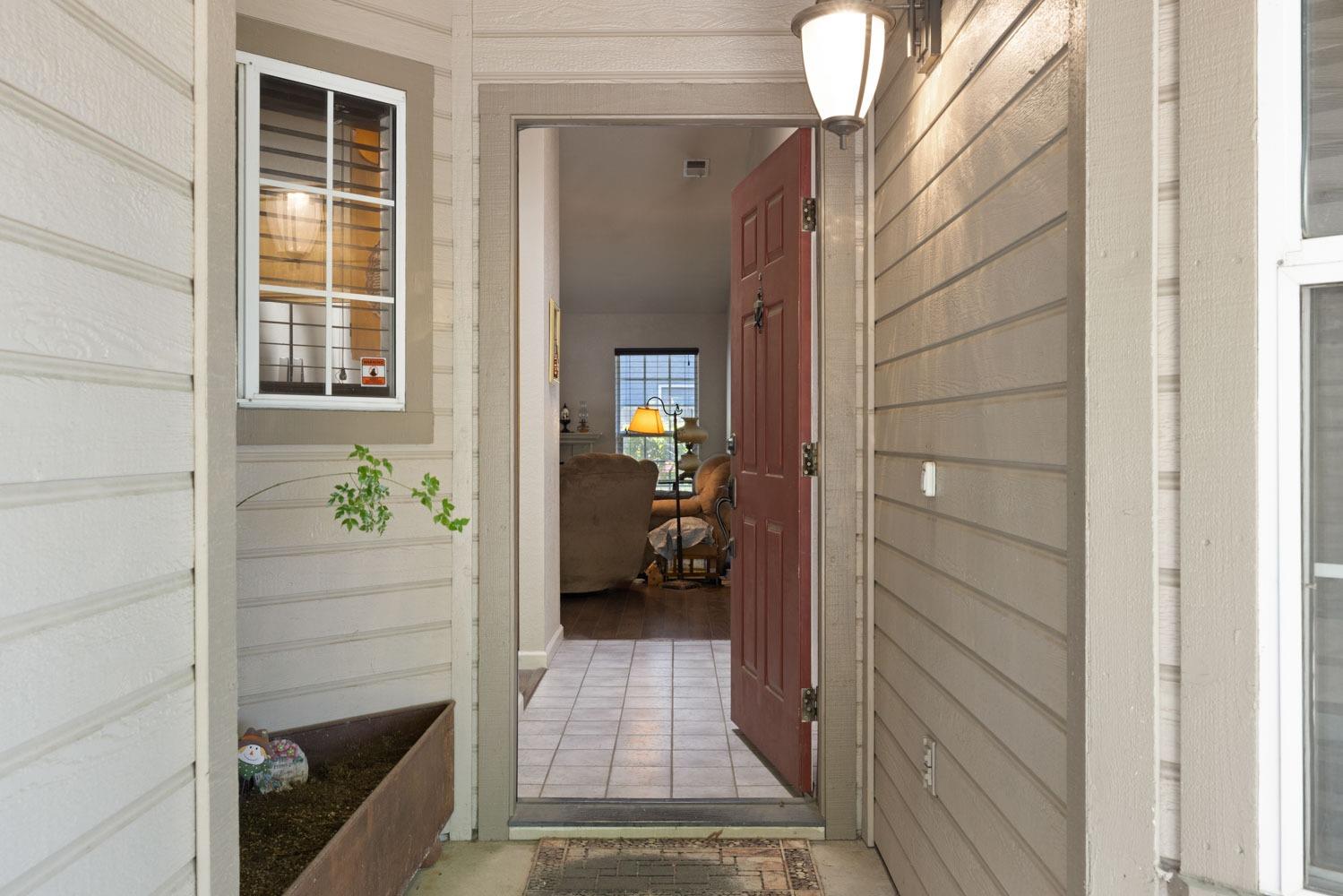Detail Gallery Image 5 of 33 For 2088 Shadow Park Dr, Turlock,  CA 95380 - 3 Beds | 2 Baths