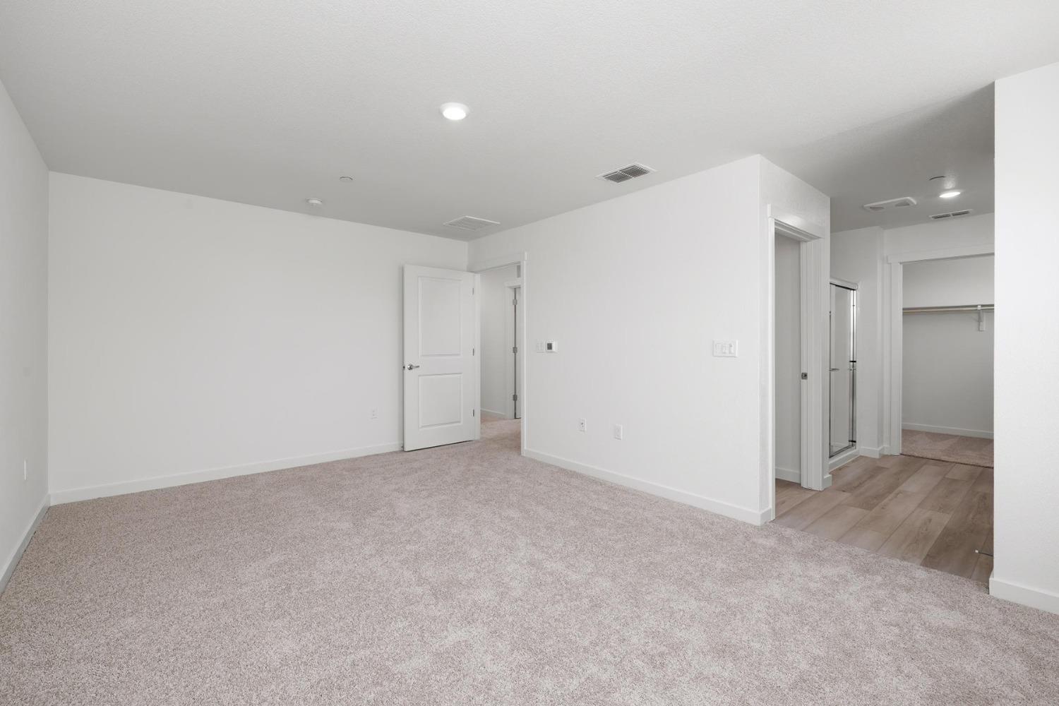 Detail Gallery Image 6 of 11 For 825 Chatham Ln, Patterson,  CA 95363 - 4 Beds | 2/1 Baths