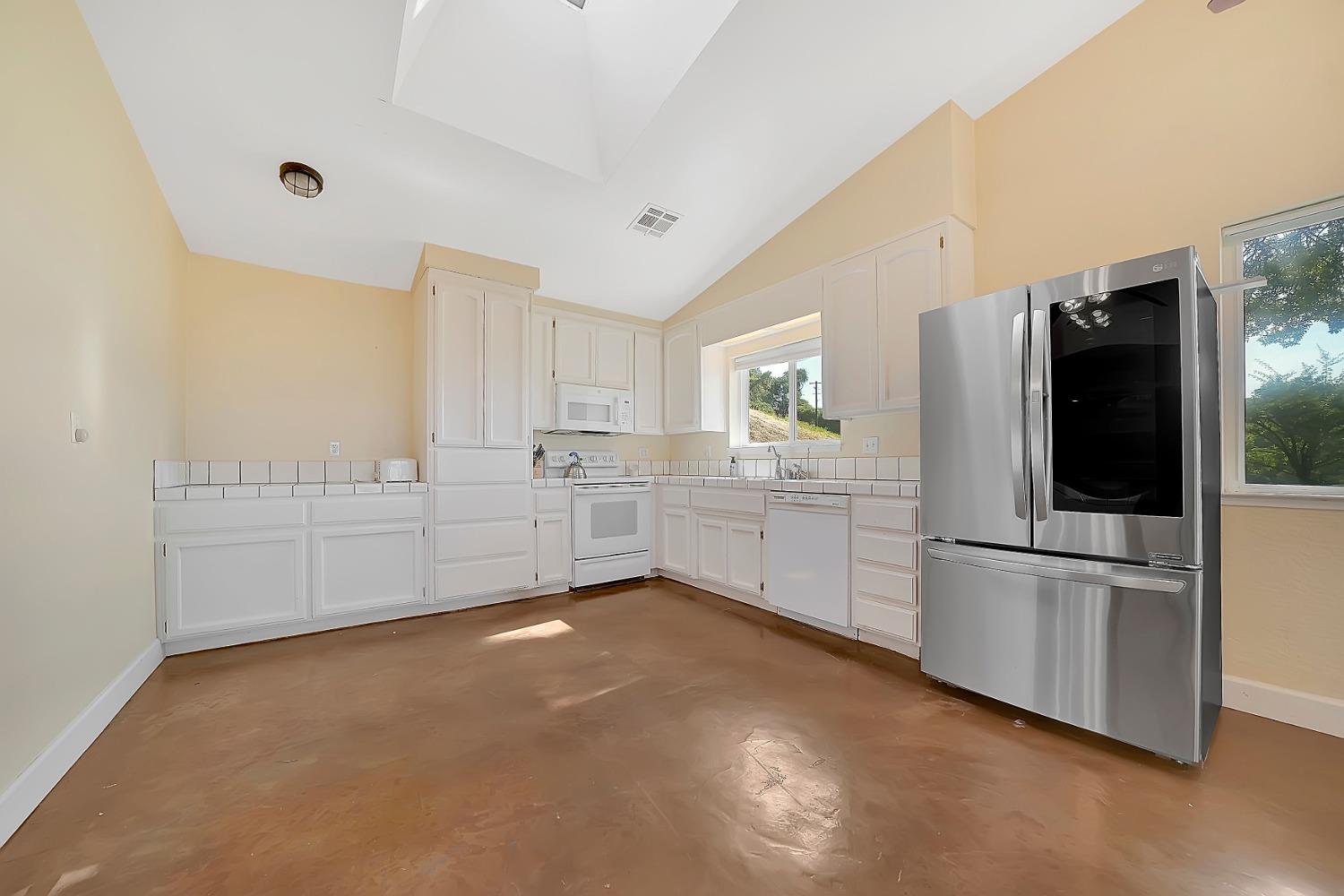 Detail Gallery Image 16 of 88 For 2800 Willow Creek Rd, San Andreas,  CA 95249 - 3 Beds | 2/1 Baths