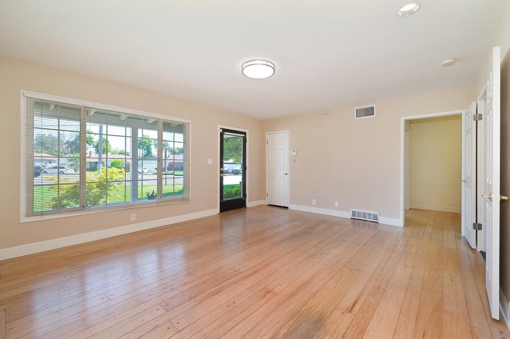 El Camino Avenue, Sacramento, California image 7