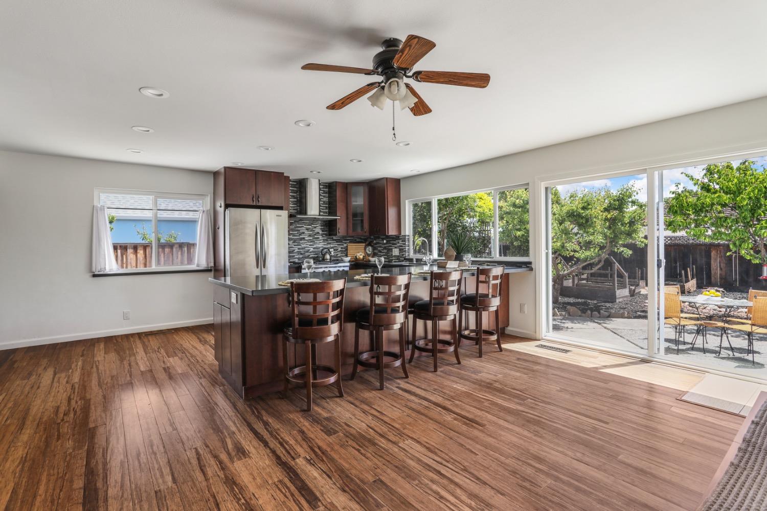 Detail Gallery Image 16 of 33 For 4632 Griffith Ave, Fremont,  CA 94538 - 4 Beds | 2 Baths