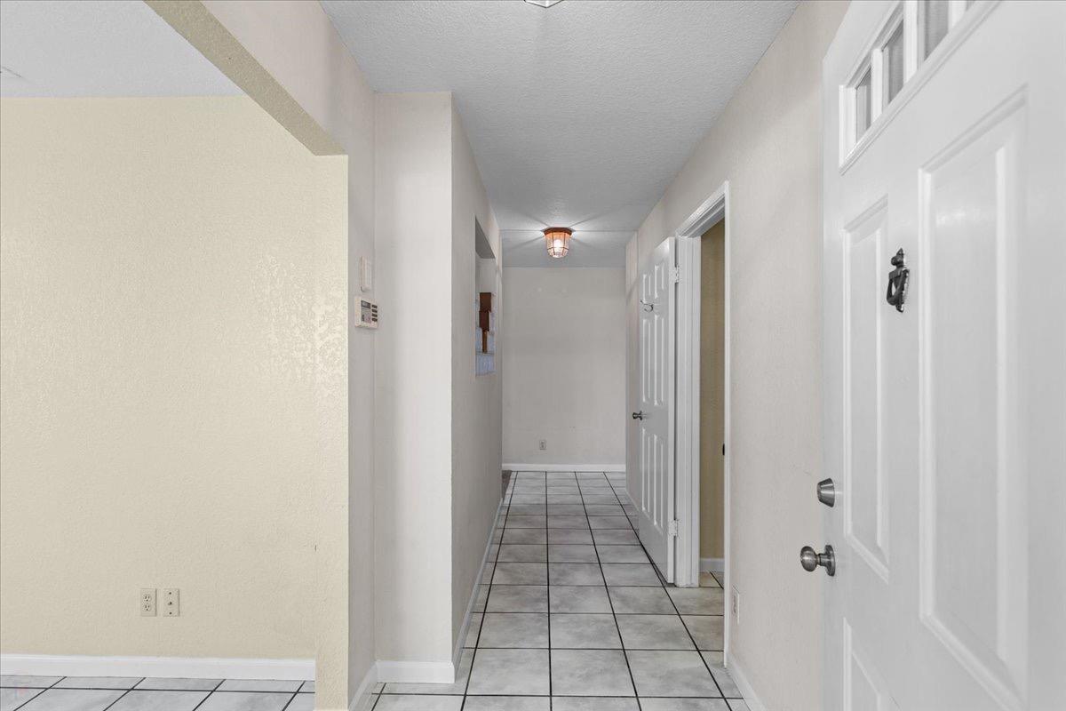 Detail Gallery Image 7 of 47 For 832 Chalone Dr, Modesto,  CA 95358 - 3 Beds | 2 Baths