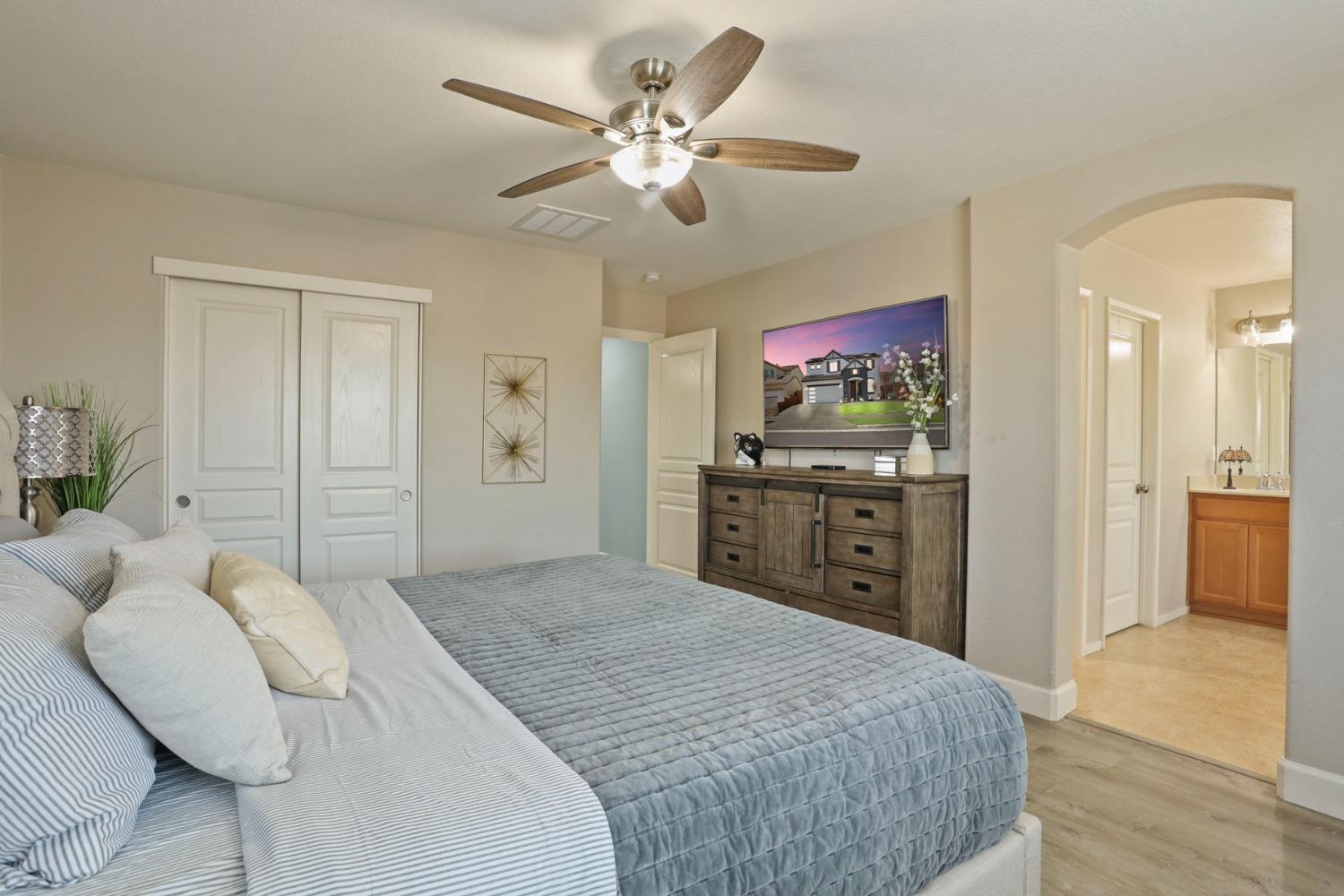 Detail Gallery Image 40 of 77 For 16907 E Cobble Creek Way, Lathrop,  CA 95330 - 4 Beds | 2/1 Baths