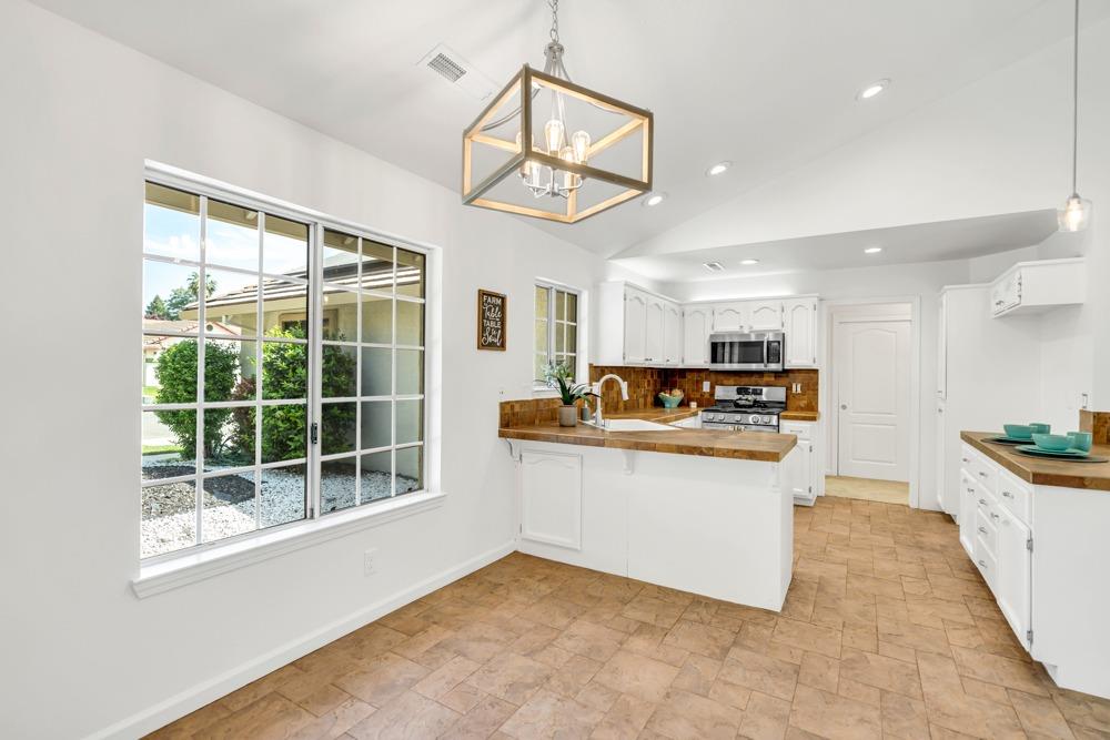 Donald Court, Yuba City, California image 10