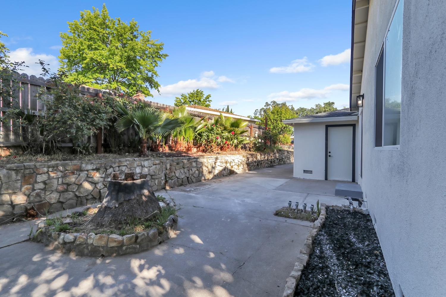 Pin Oak Court, Fair Oaks, California image 38
