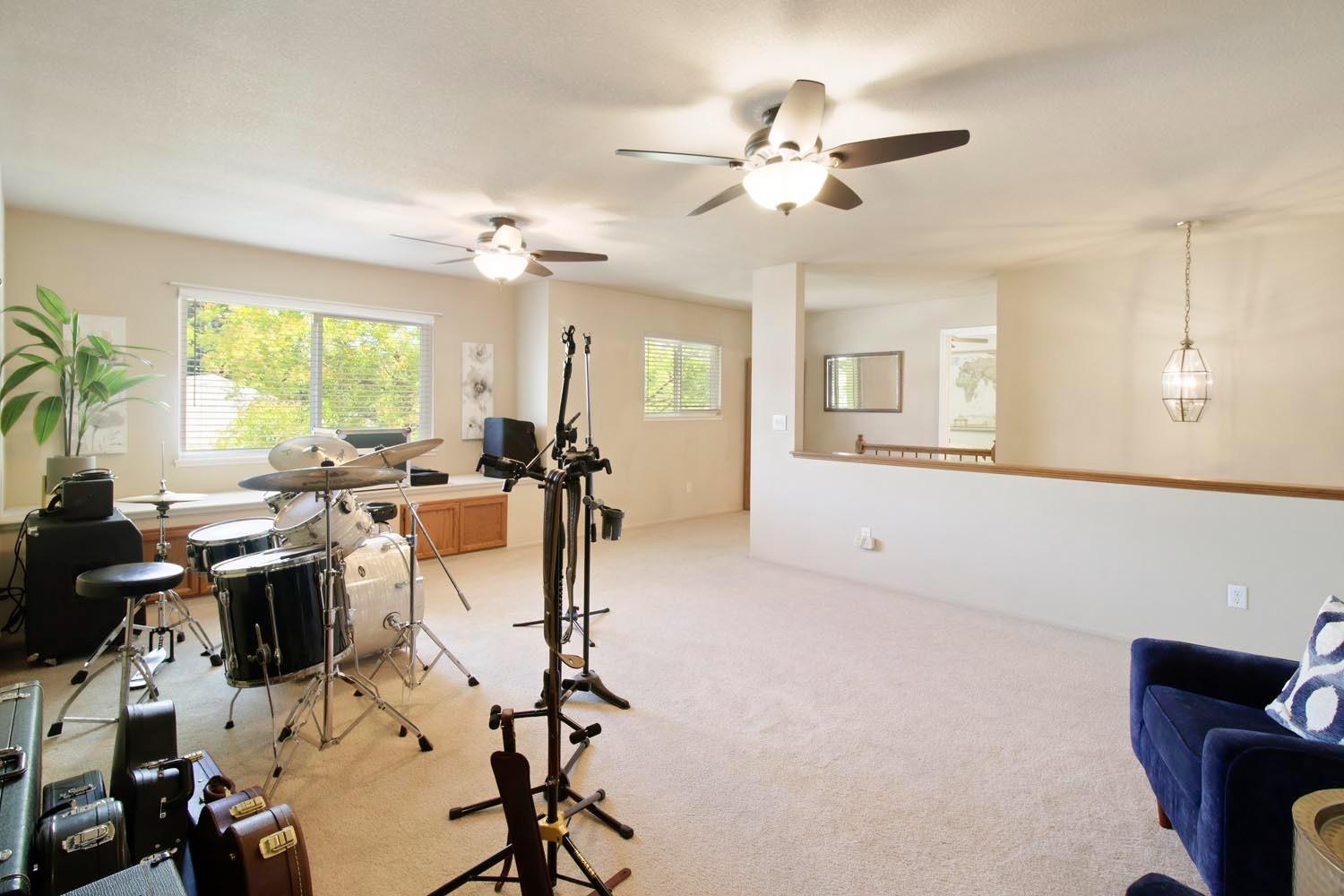 Pleasantglen Way, Elk Grove, California image 36