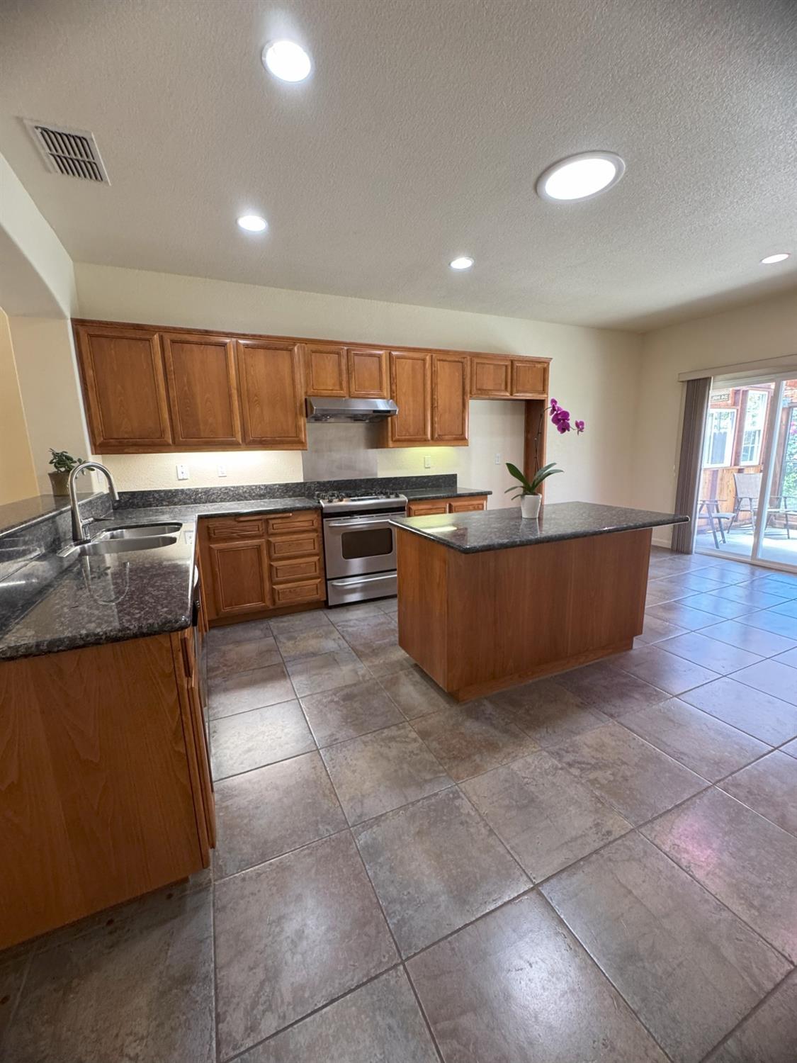 San Niccolo Drive, Yuba City, California image 3
