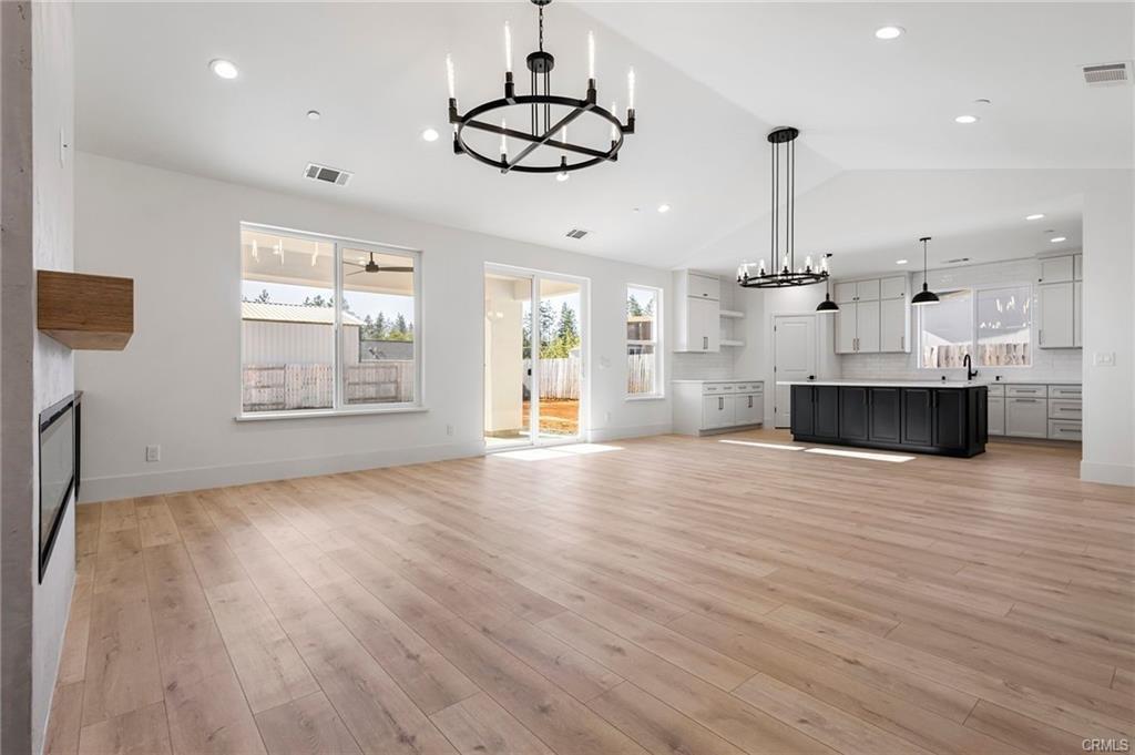 Detail Gallery Image 4 of 41 For 6779 Matell Rd, Paradise,  CA 95969 - 3 Beds | 2/1 Baths