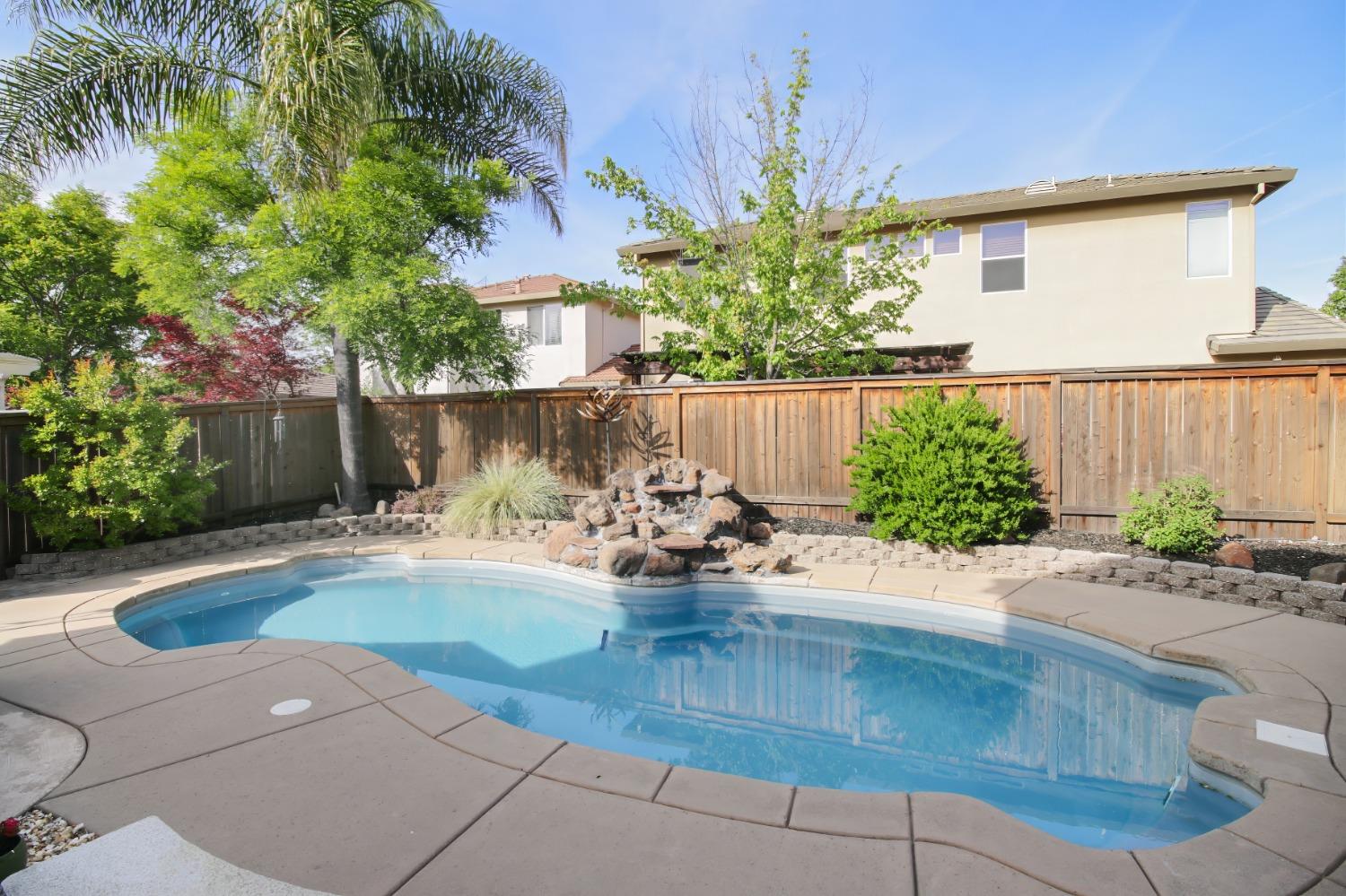 Westlake Parkway, Sacramento, California image 45