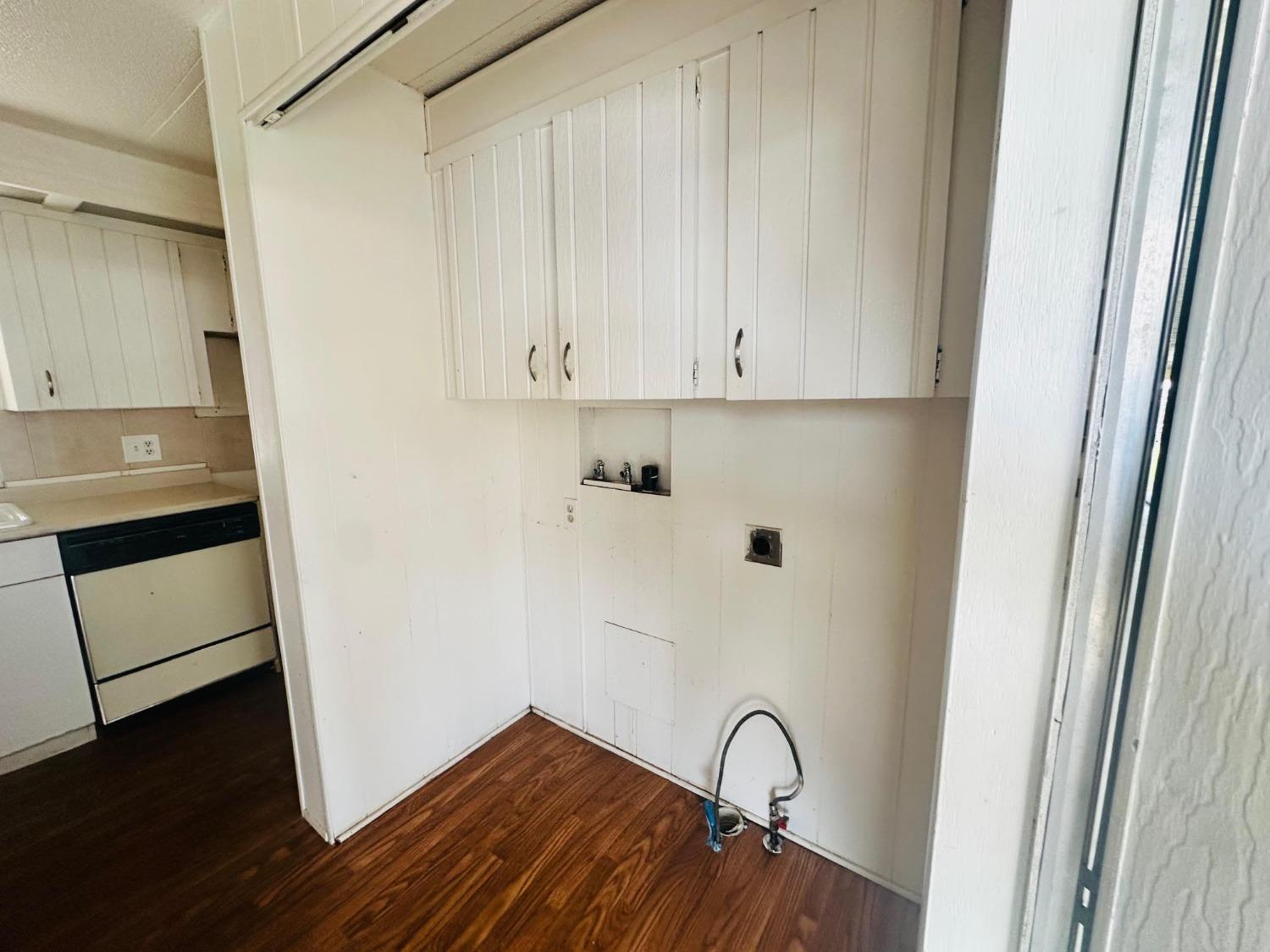 Detail Gallery Image 8 of 12 For 1300 W Olson Ave 70, Reedley,  CA 93654 - 2 Beds | 1 Baths
