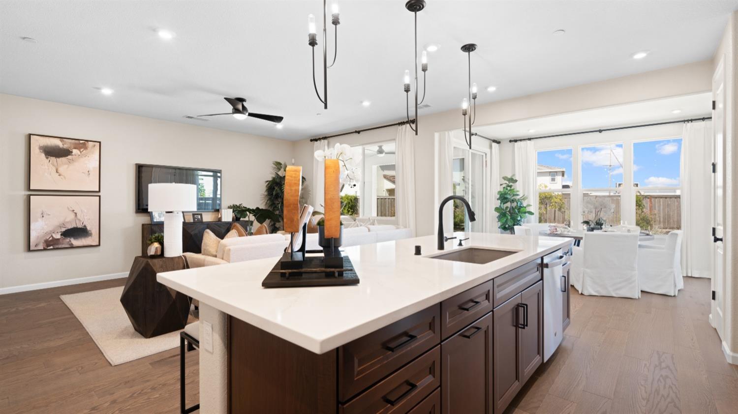 Detail Gallery Image 18 of 36 For 1079 Fiano Pl, Manteca,  CA 95337 - 4 Beds | 3 Baths