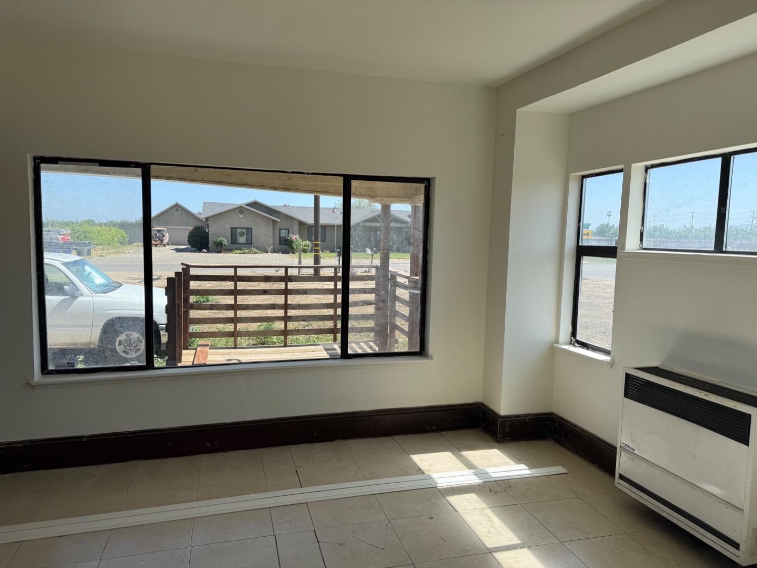 Detail Gallery Image 17 of 17 For 207 Eucalyptus Ave, Patterson,  CA 95363 - 3 Beds | 1/1 Baths