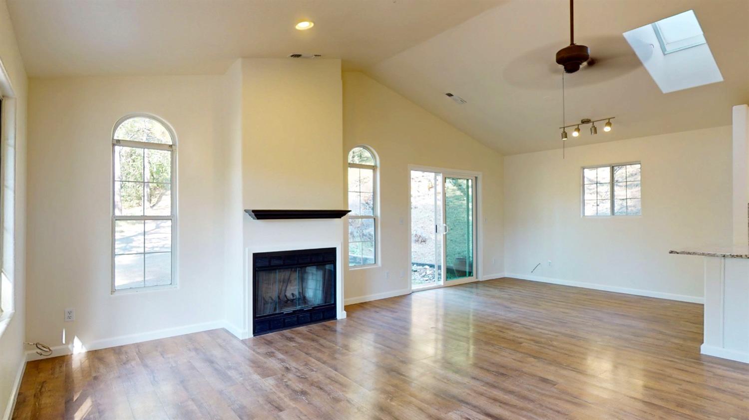 Tom Ray Dr, Grass Valley, California image 9