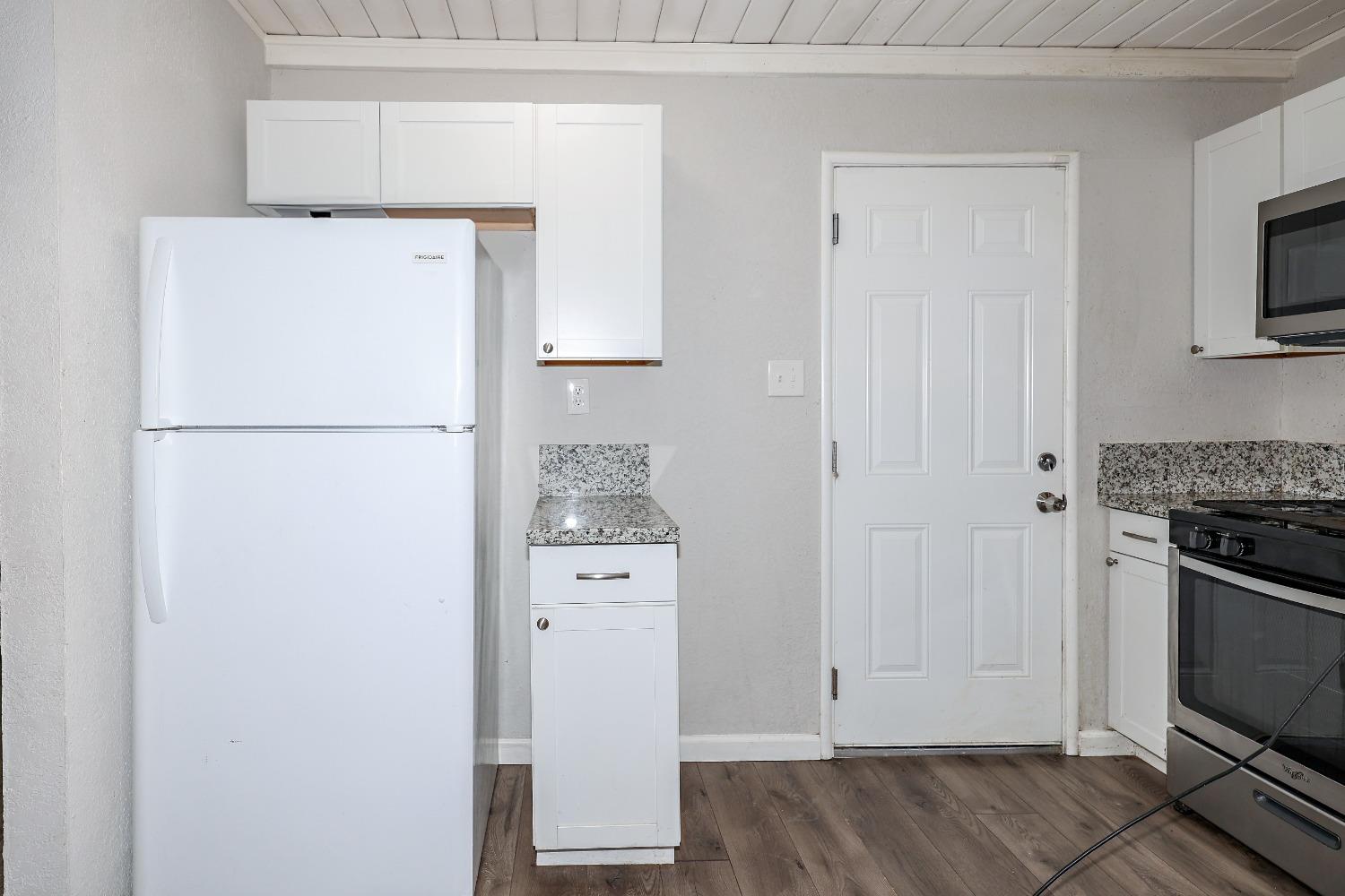 Detail Gallery Image 7 of 26 For 3053 Oleander Ave, Merced,  CA 95340 - 3 Beds | 1 Baths
