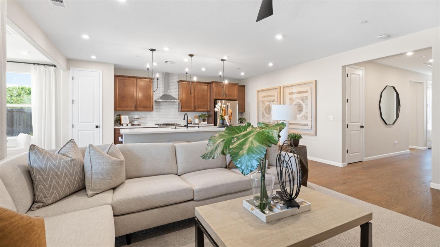 Detail Gallery Image 11 of 36 For 1079 Fiano Pl, Manteca,  CA 95337 - 4 Beds | 3 Baths