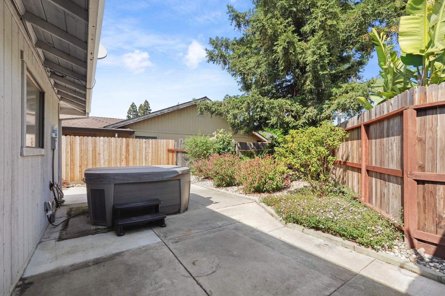 Flowerwood Way, Sacramento, California image 26