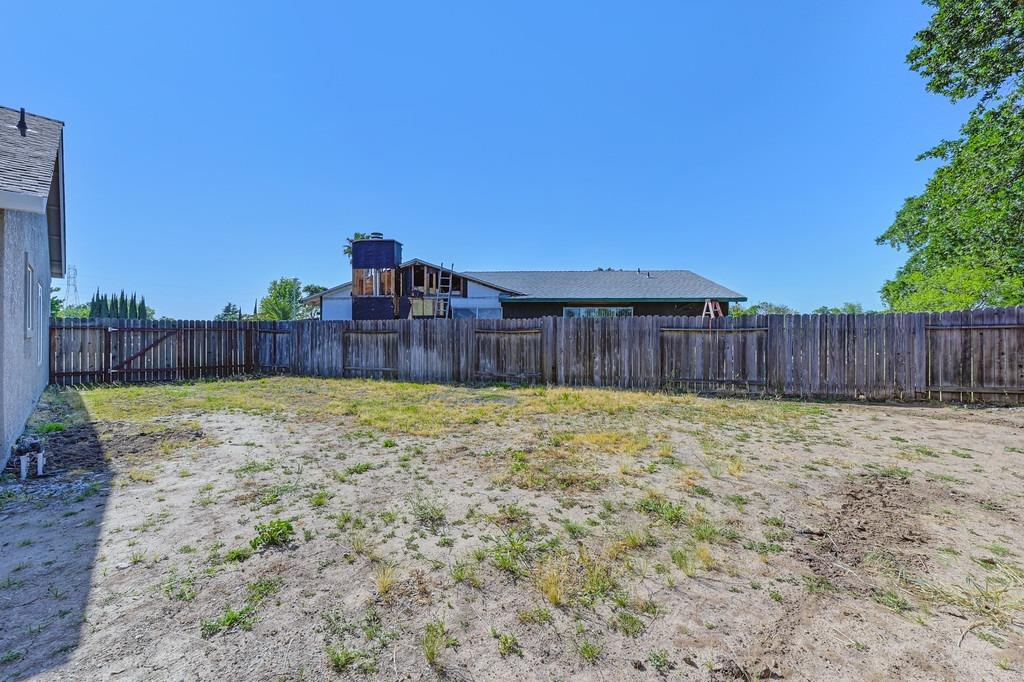 Crosswind Drive, Sacramento, California image 35