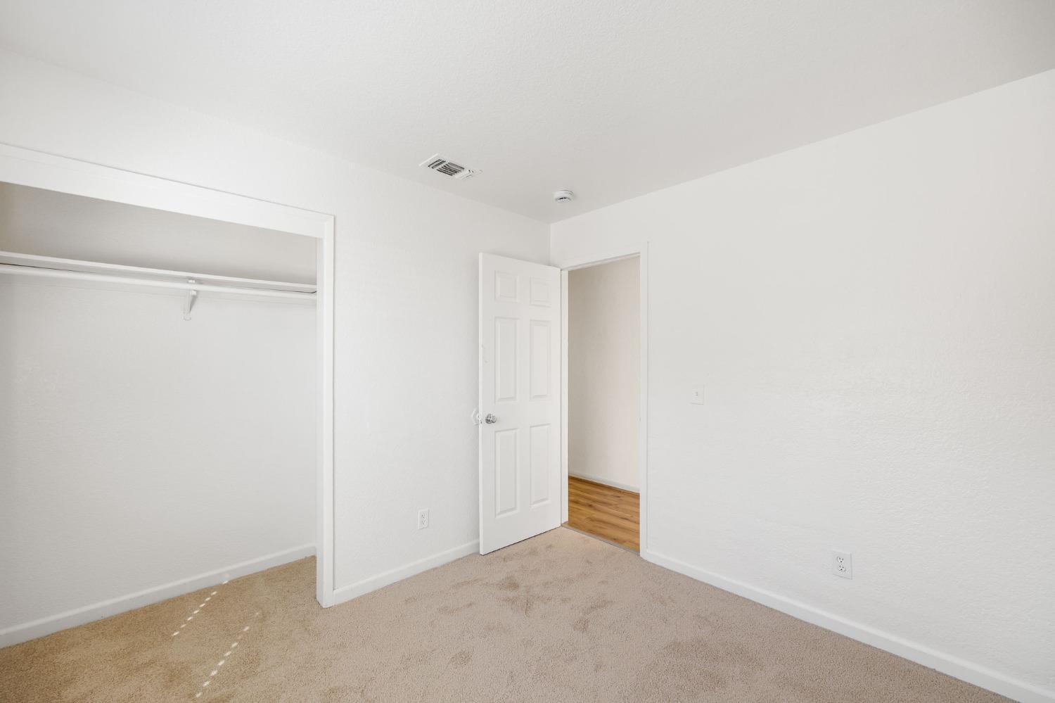 Clover Manor Way, Sacramento, California image 14
